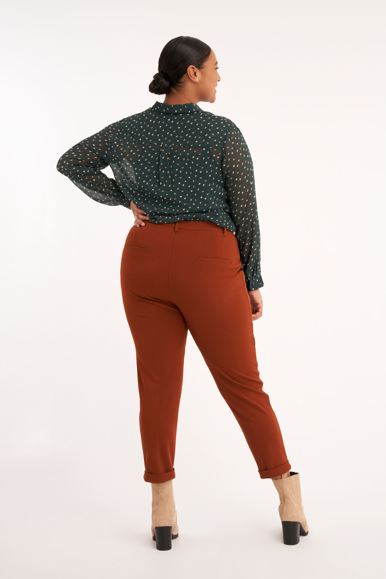 Pantalones tobilleros image number 3