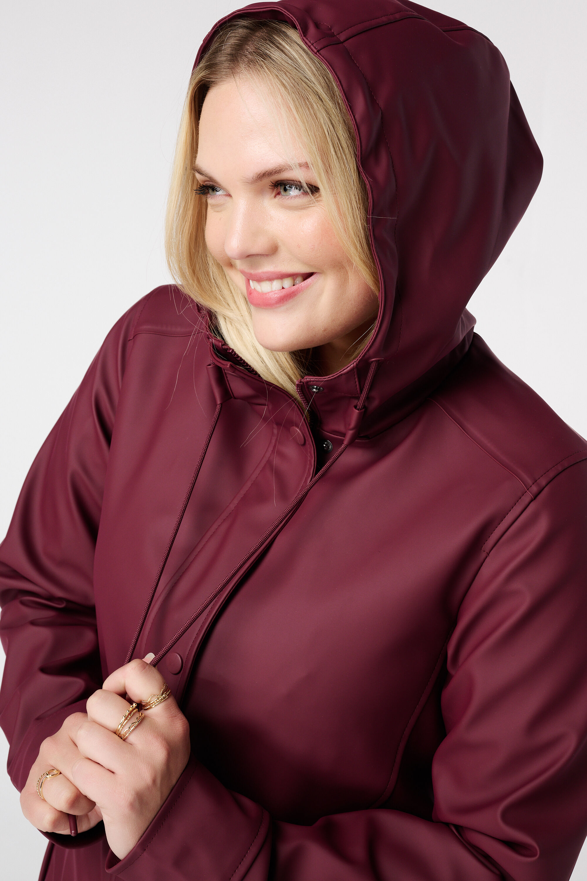 Mackintosh con capucha image number 4