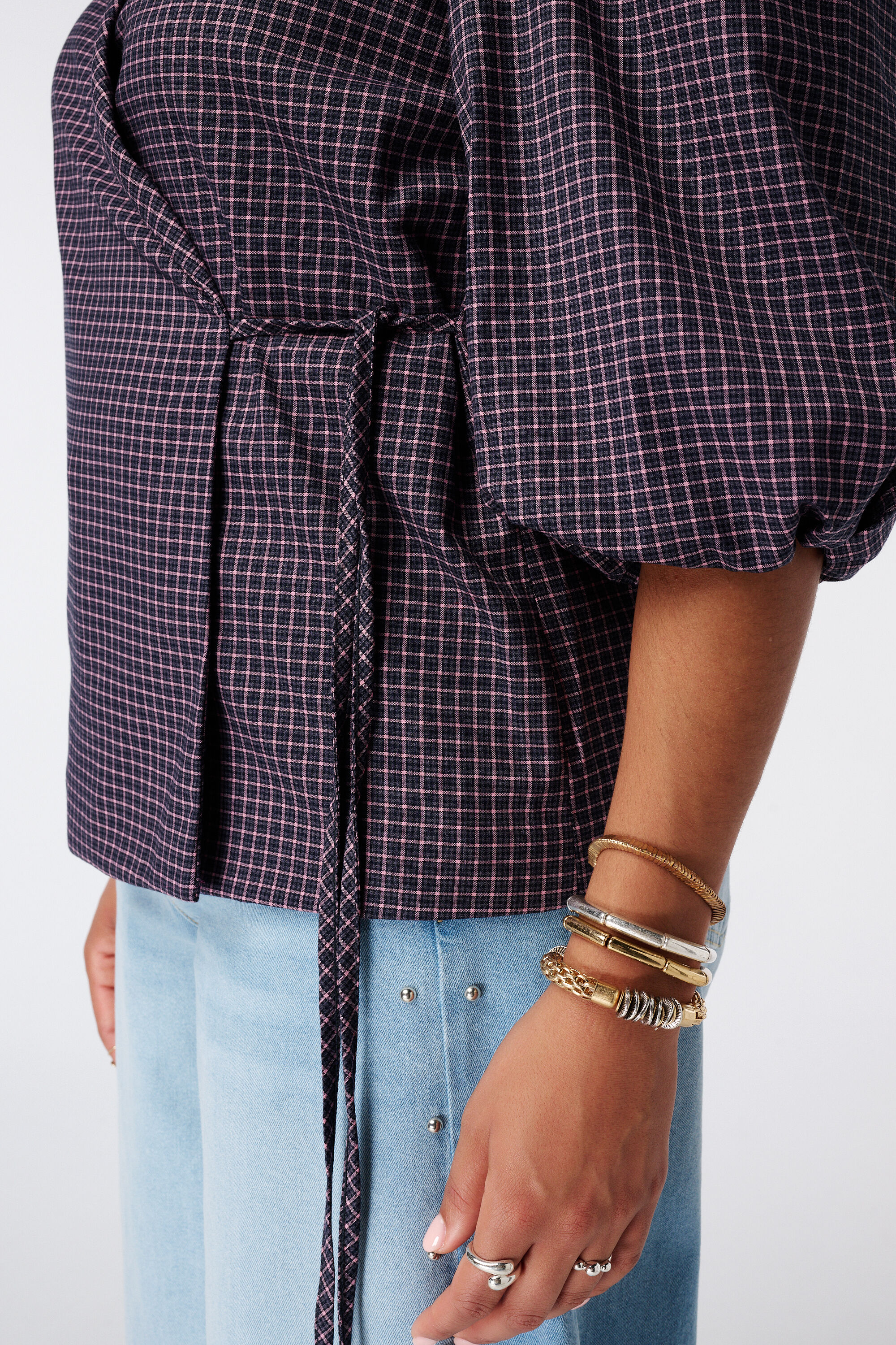 Blazer de cuadros cruzado image number 5