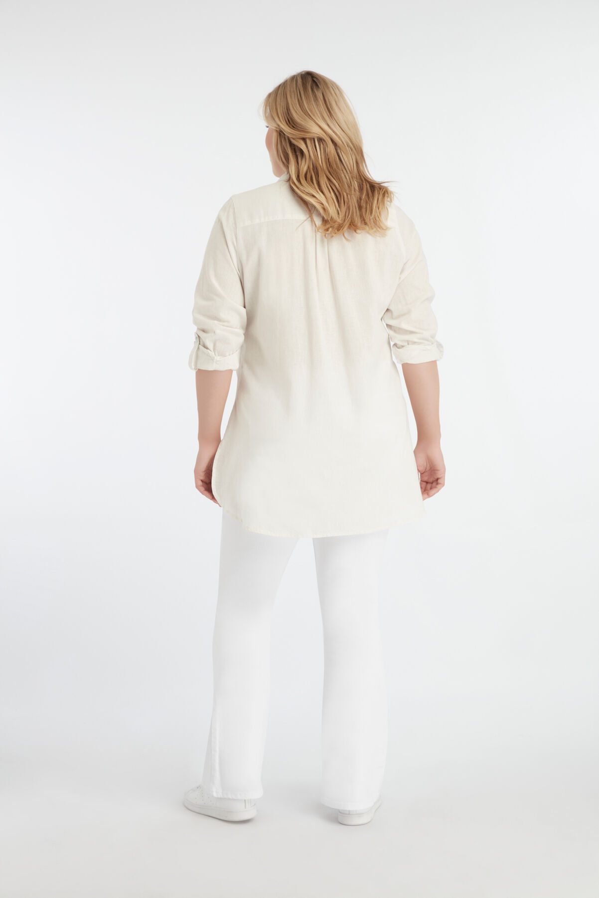 Blusa larga de color liso image number 4