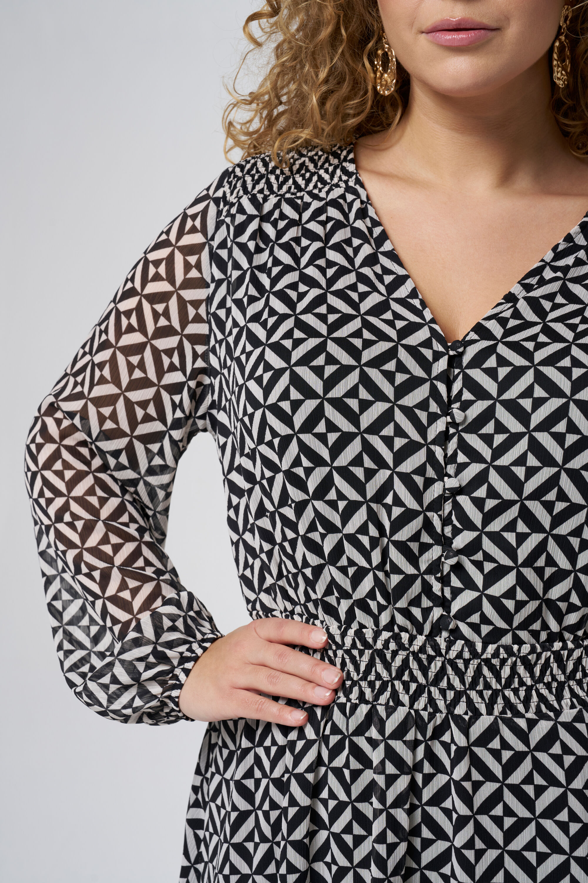 Vestido con estampado gr&aacute;fico image number 4