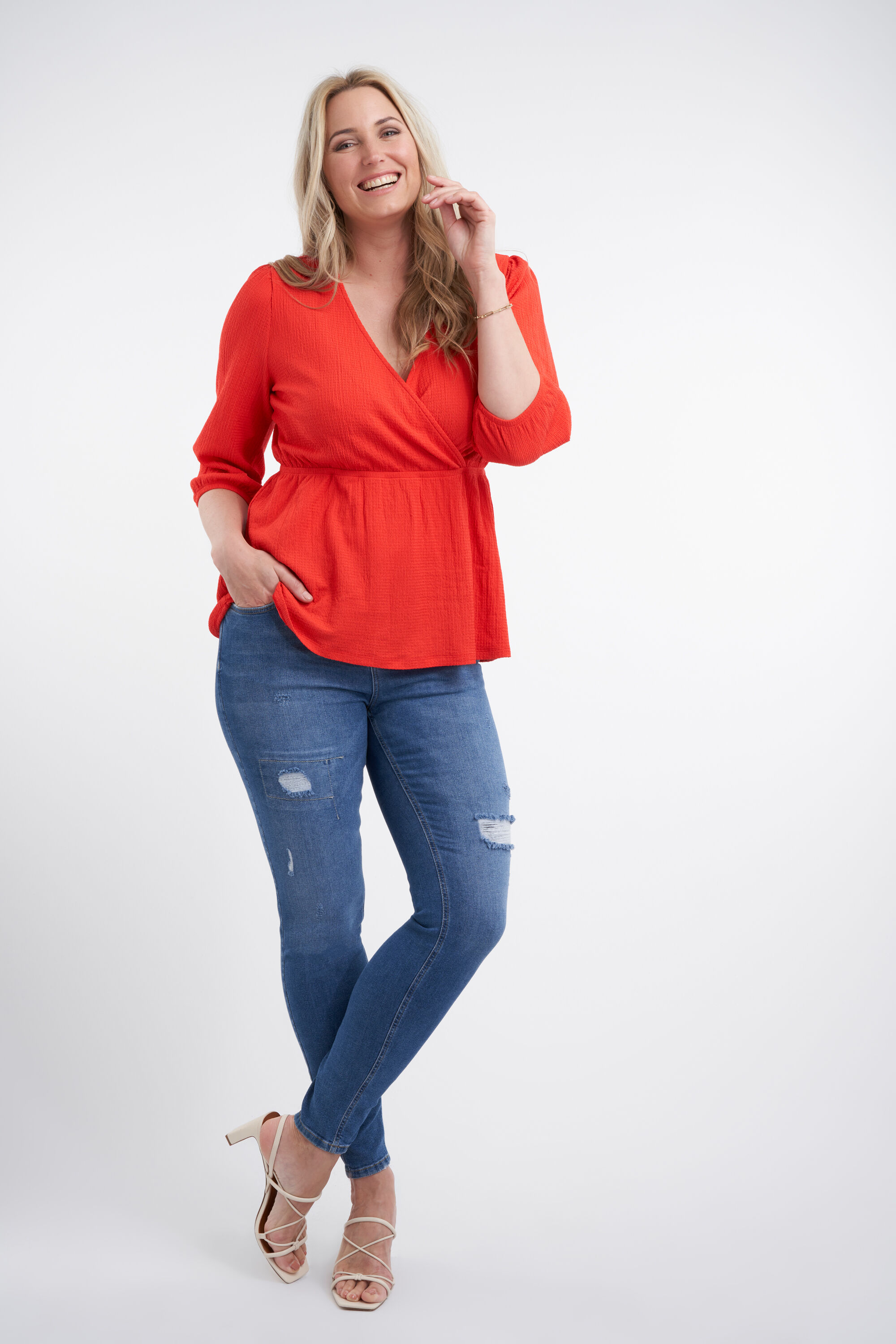 Top cruzado de tejido con textura image number 5