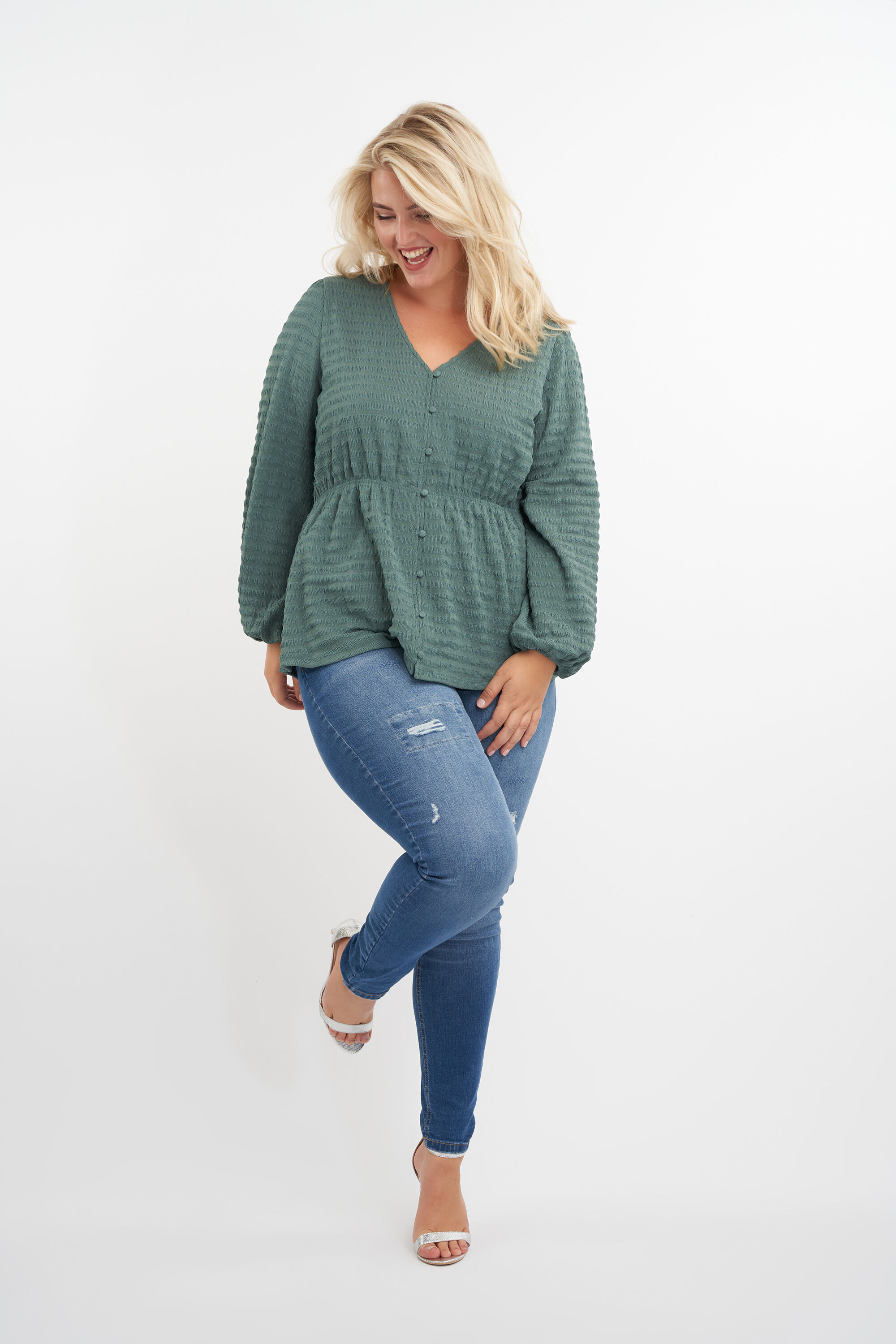 Top con escote en V   image number 6