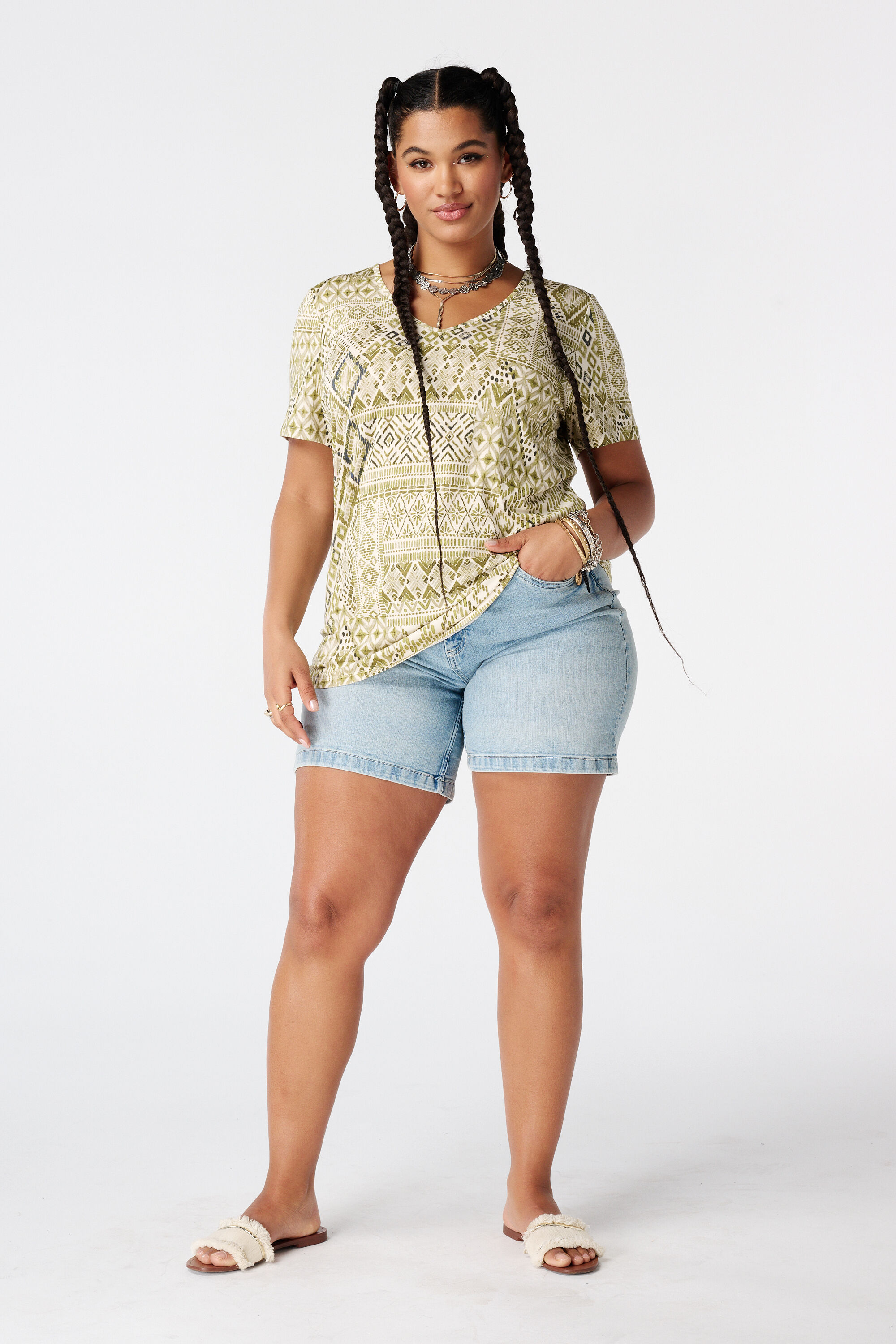 Top estampado con escote en V image number 5