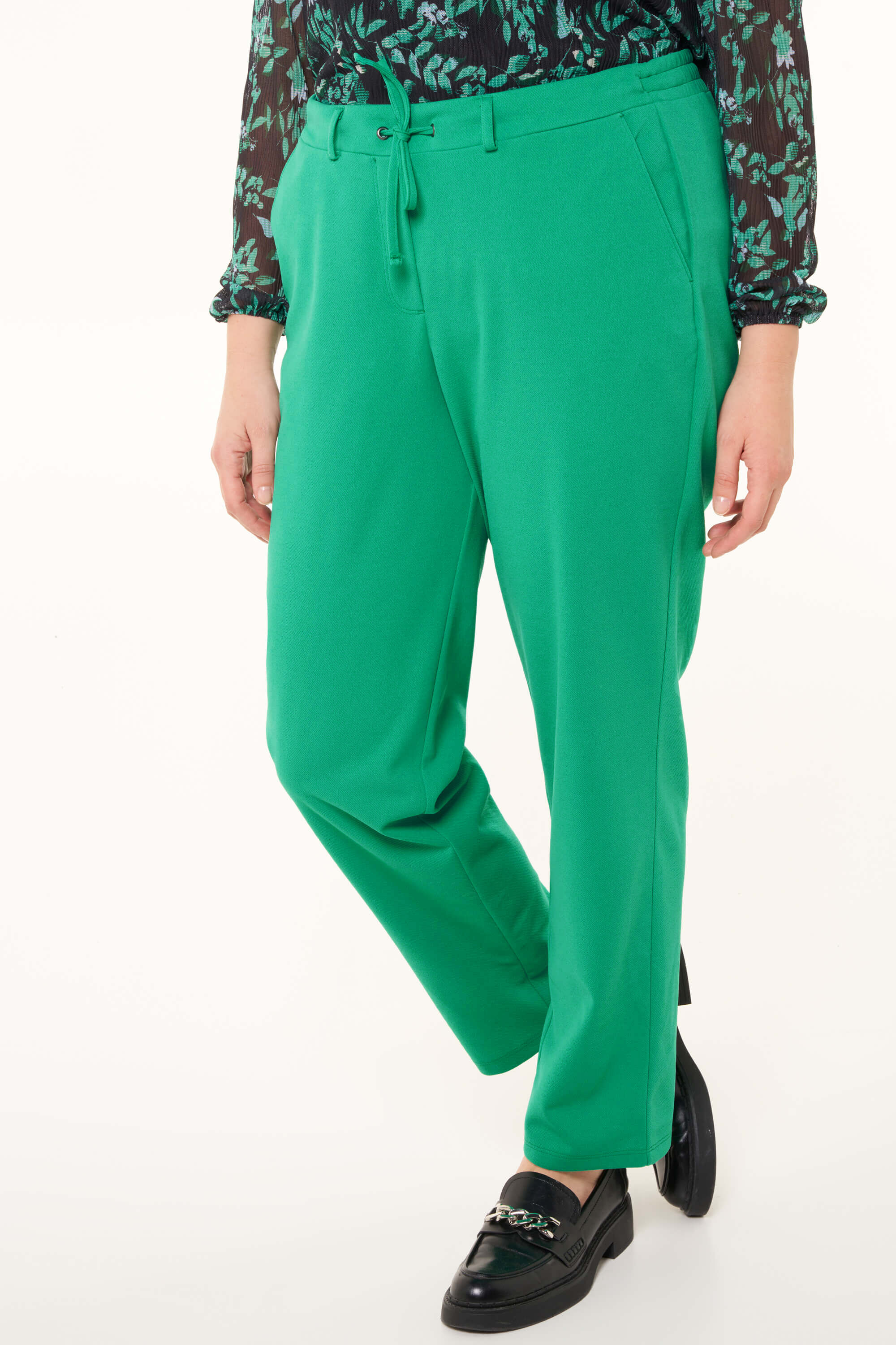 Pantalones de punto image number 4