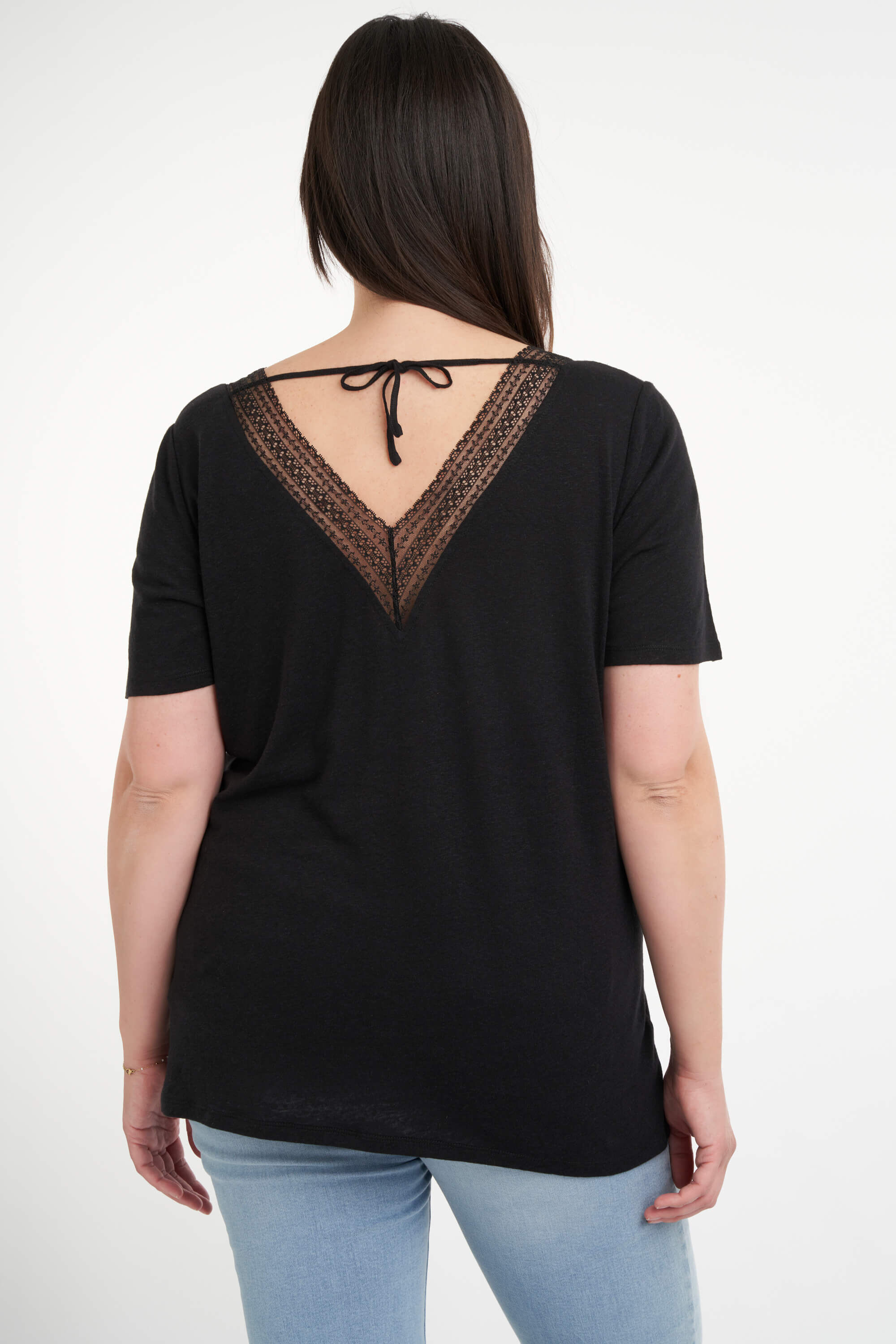 Top con encaje  image number 4