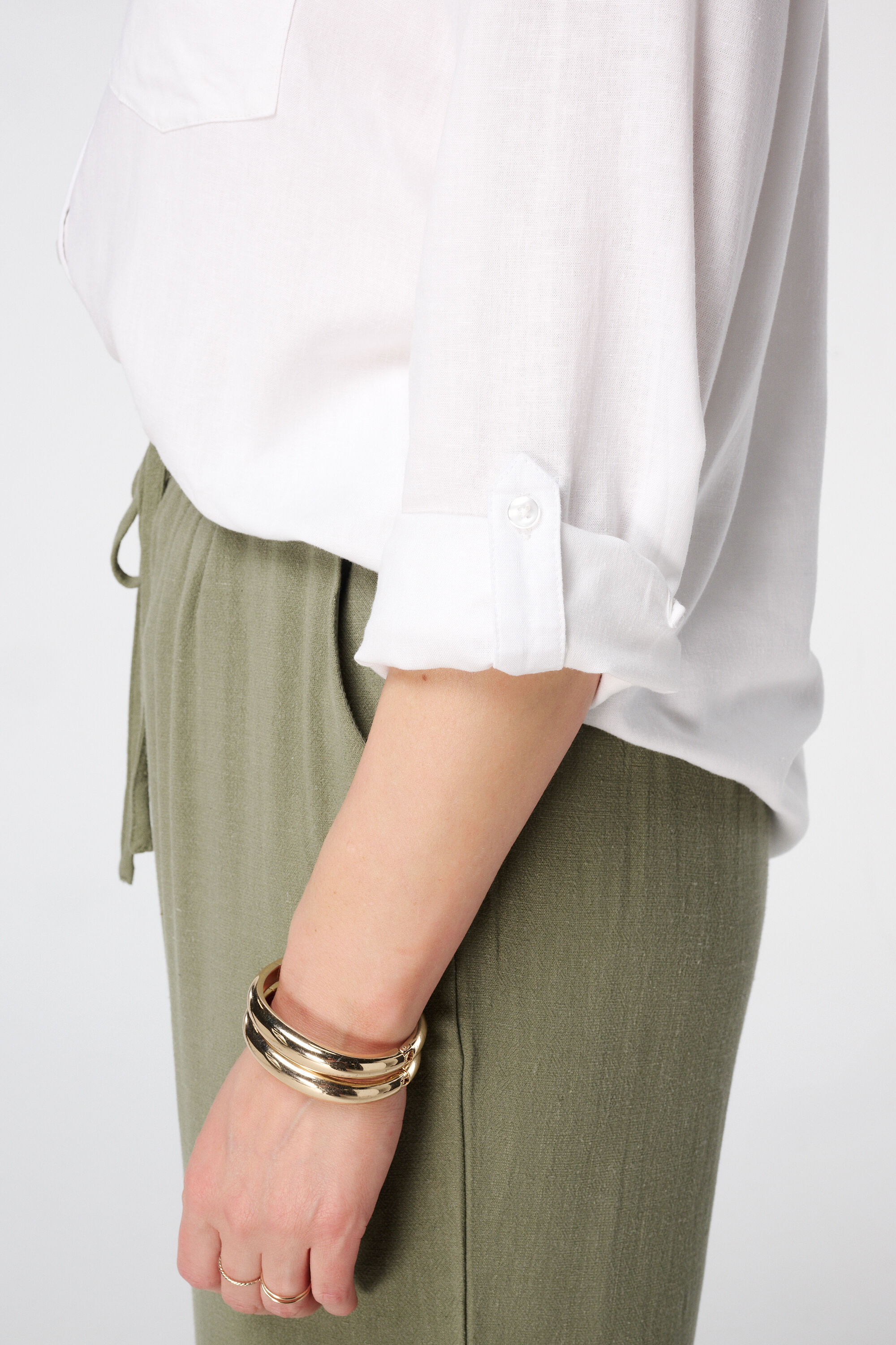 Blusa de lino con bolsillos image number 4