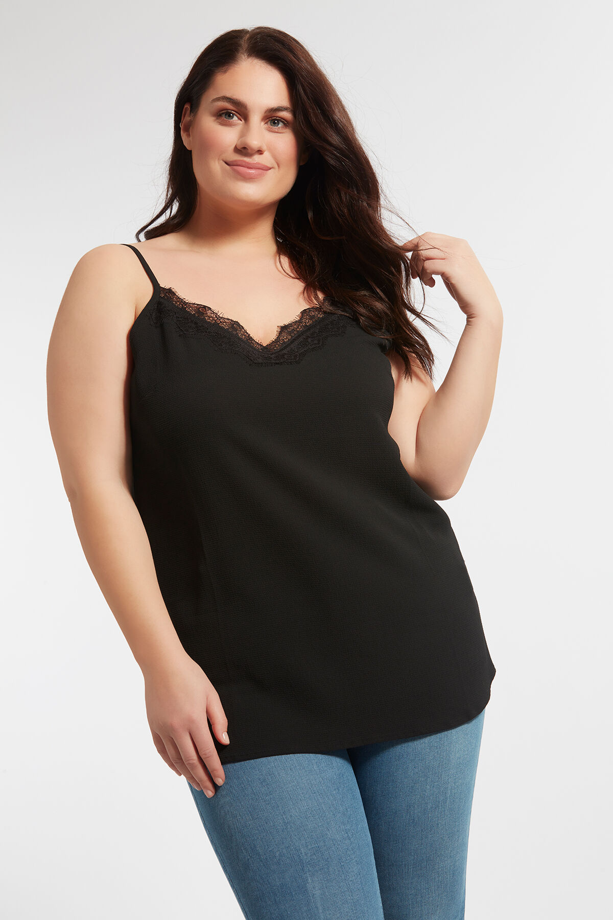 Blusa de encaje sin mangas image number 4