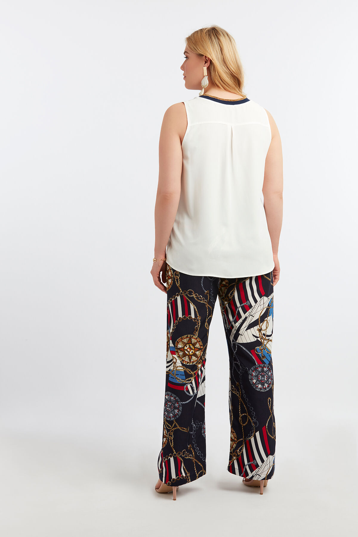 Blusa de l&uacute;rex sin mangas image number 5