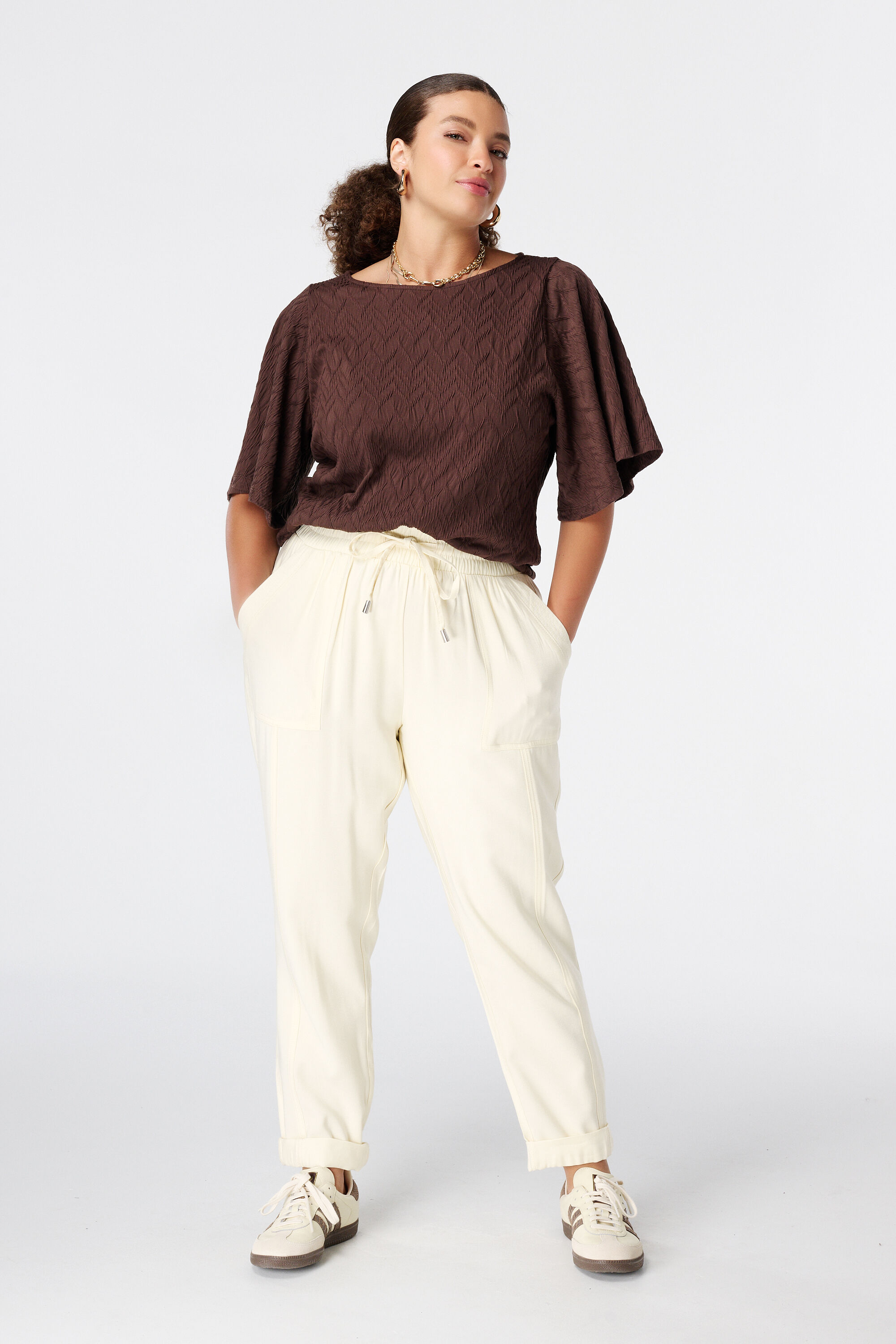 Pantal&oacute;n con cintura el&aacute;stica