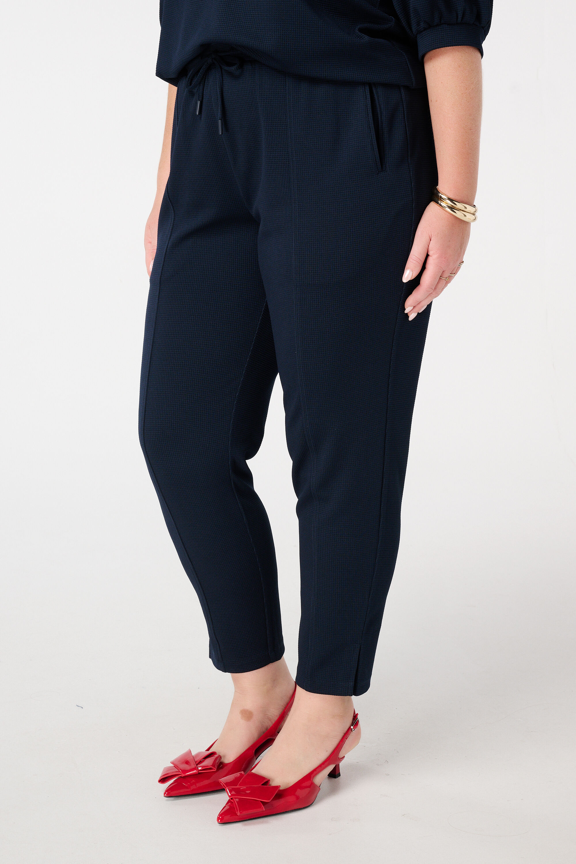 Pantalones con un pespunte decorativo  image number 5