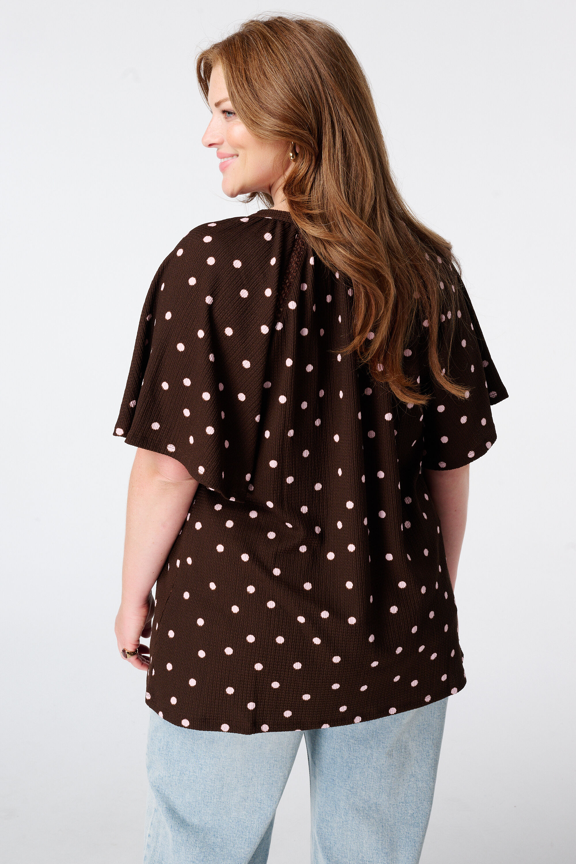 Top con estampado y escote en V image number 3