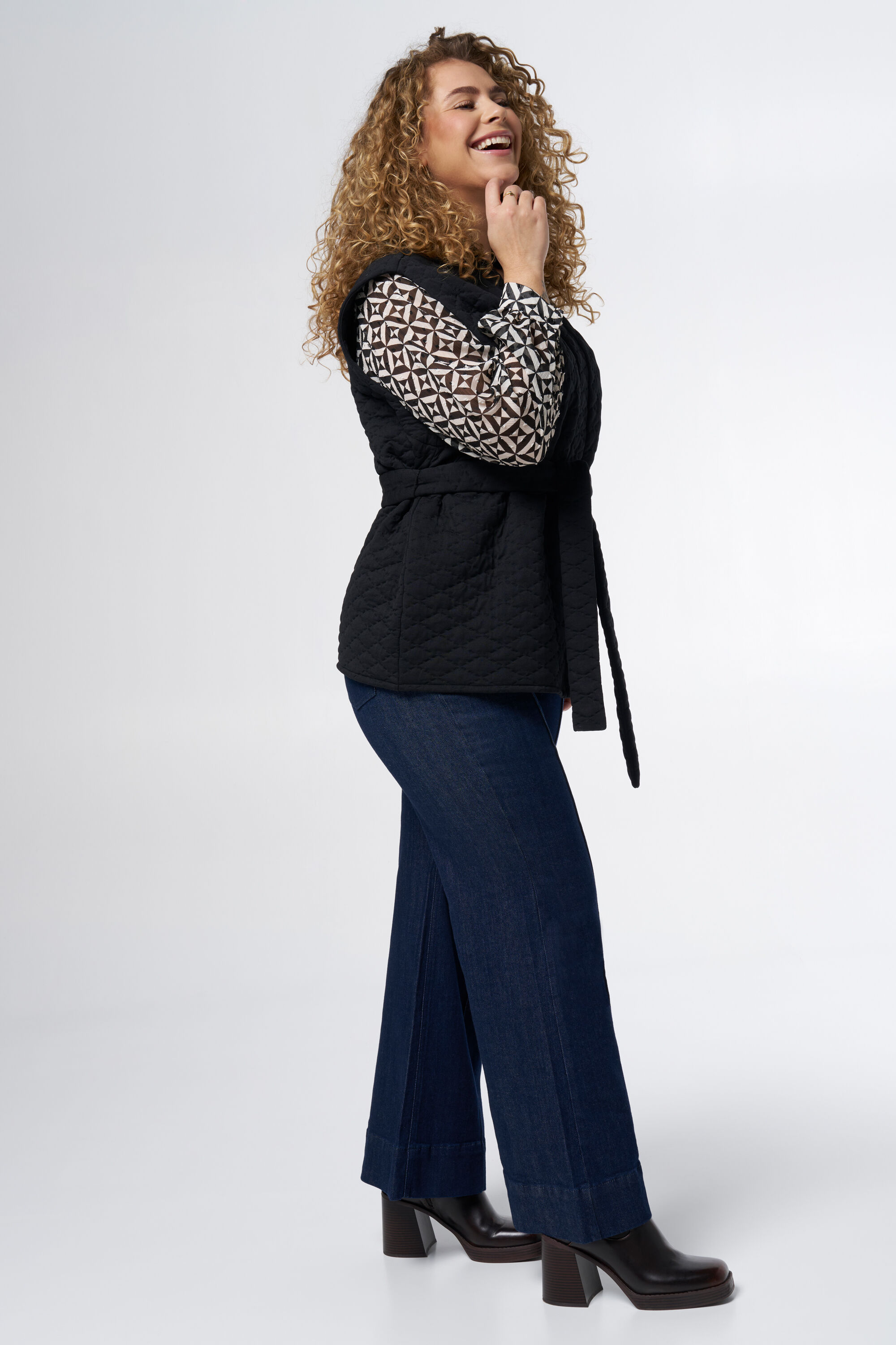 Chaleco holgado con cintur&oacute;n image number 5