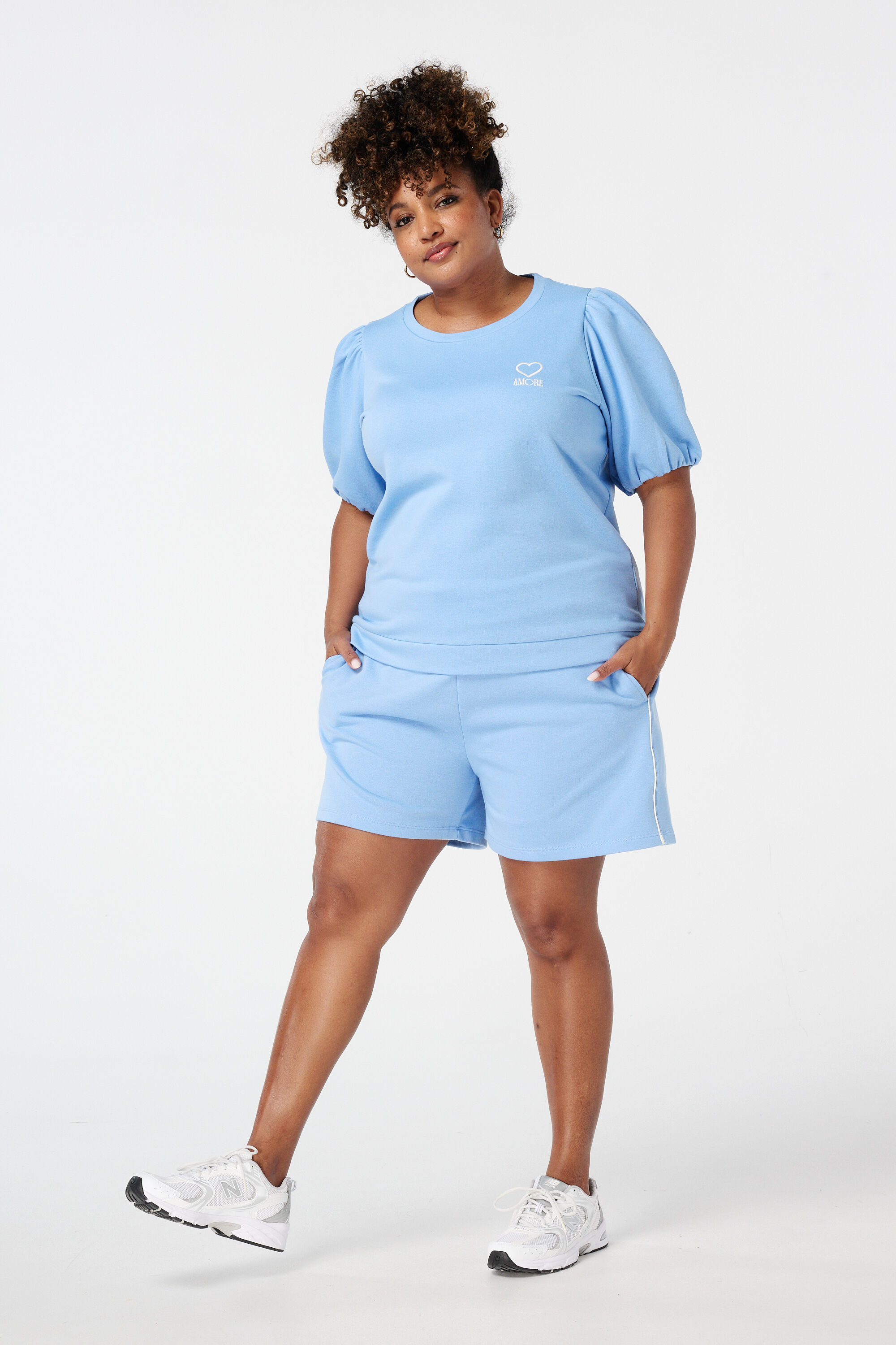 Sudadera con mangas abullonadas image number 5