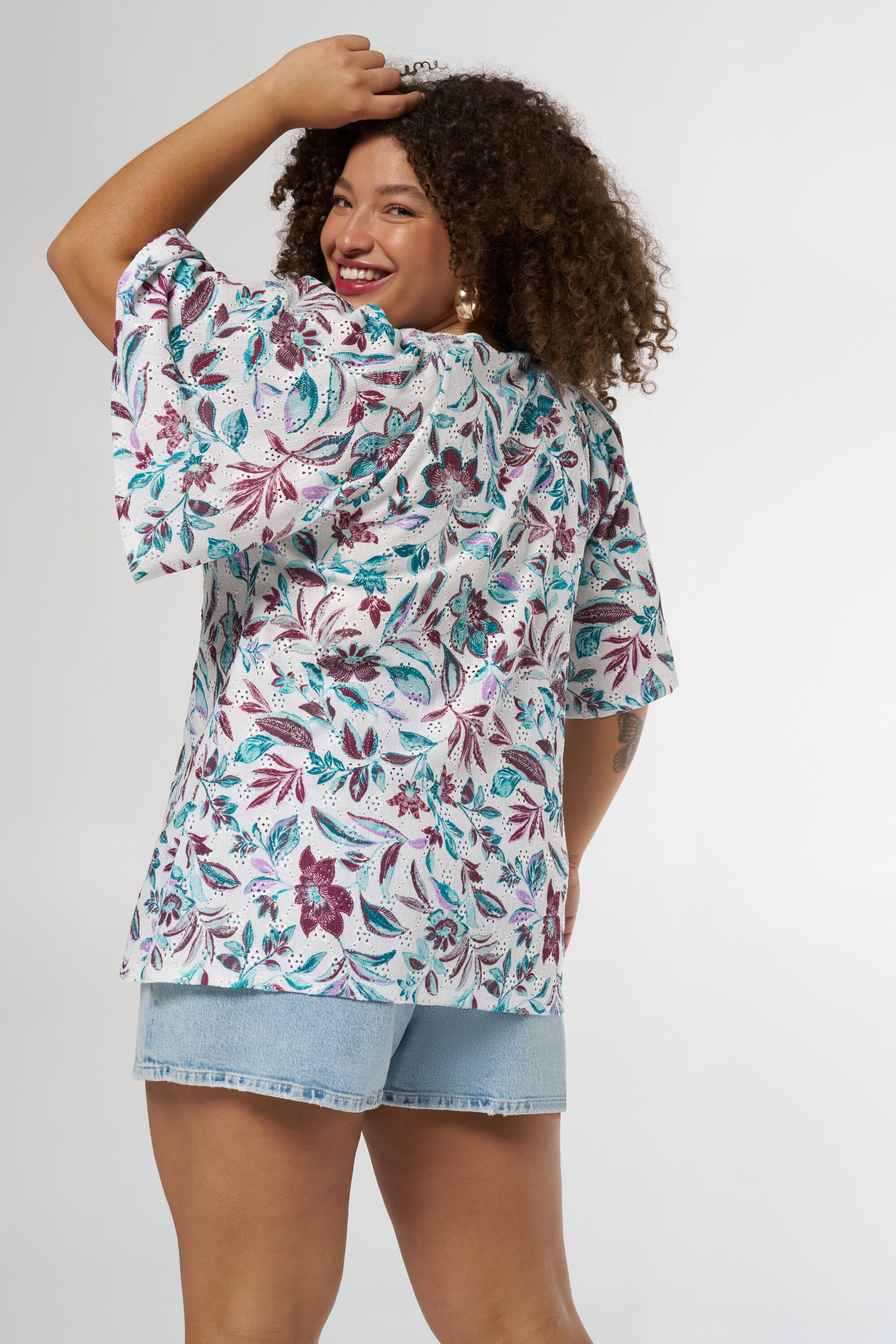 Top con manga mariposa image number 3