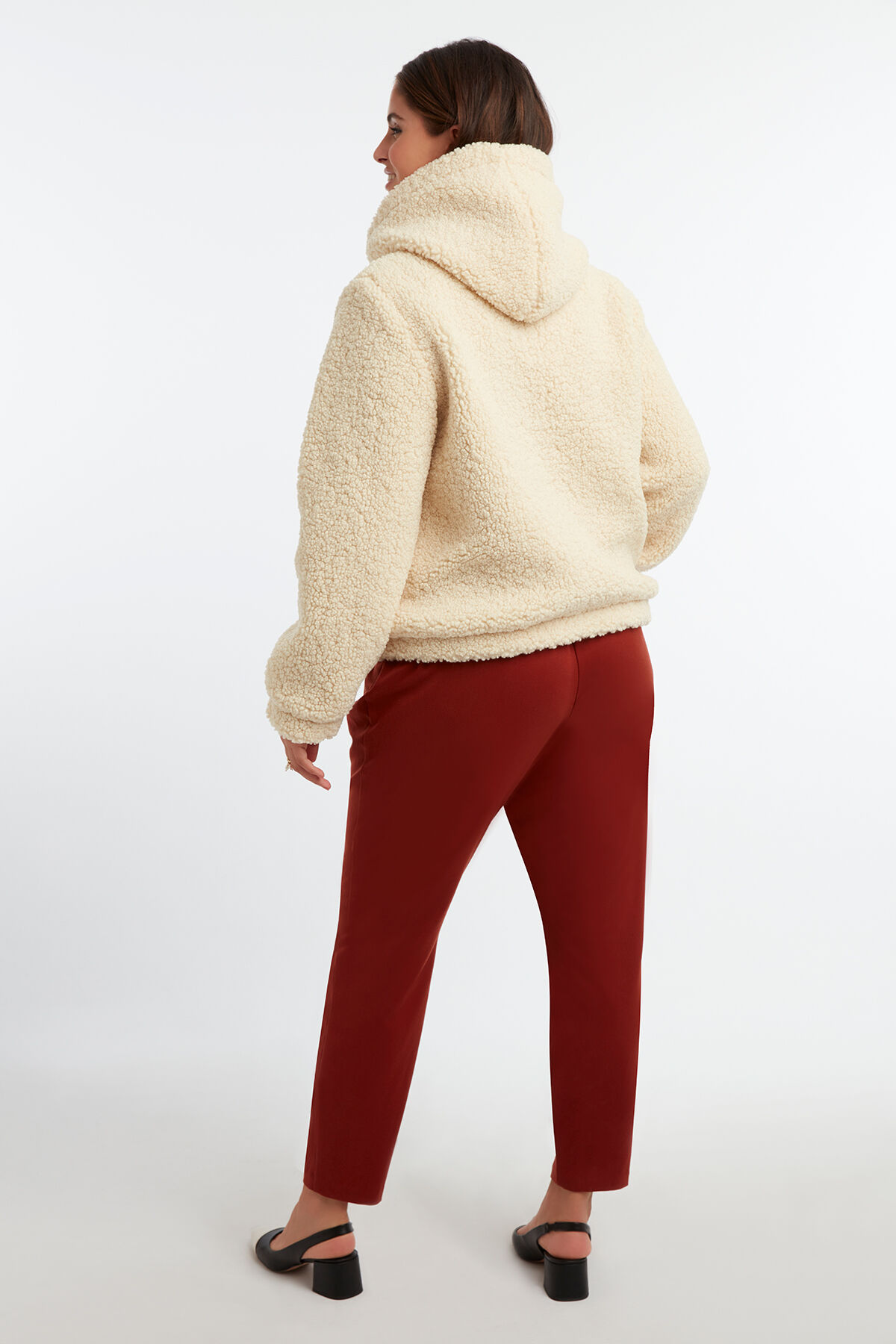 Abrigo de peluche image number 6