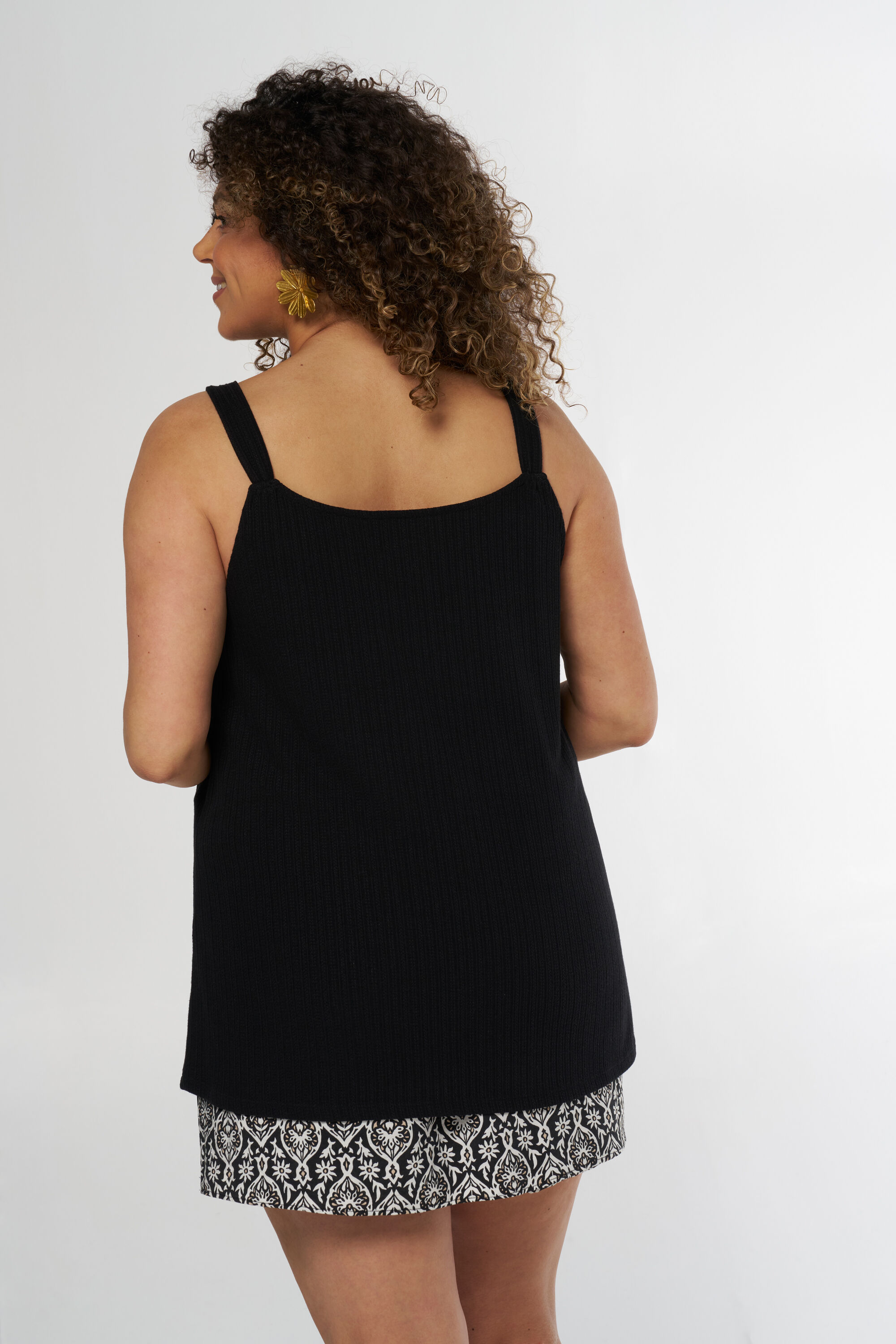 Top con detalles de anilla image number 3