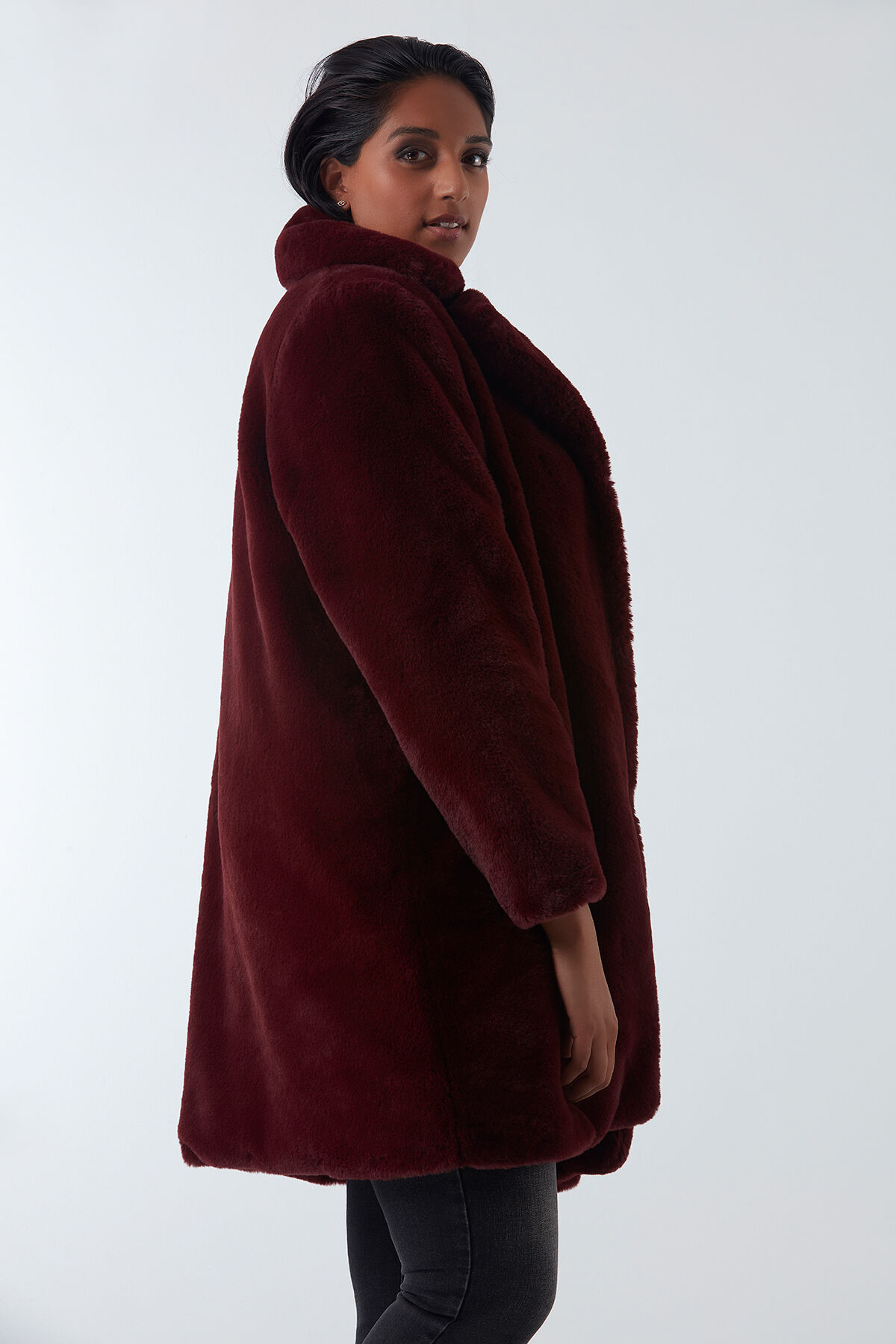 Abrigo de pelo sint&eacute;tico image number 4