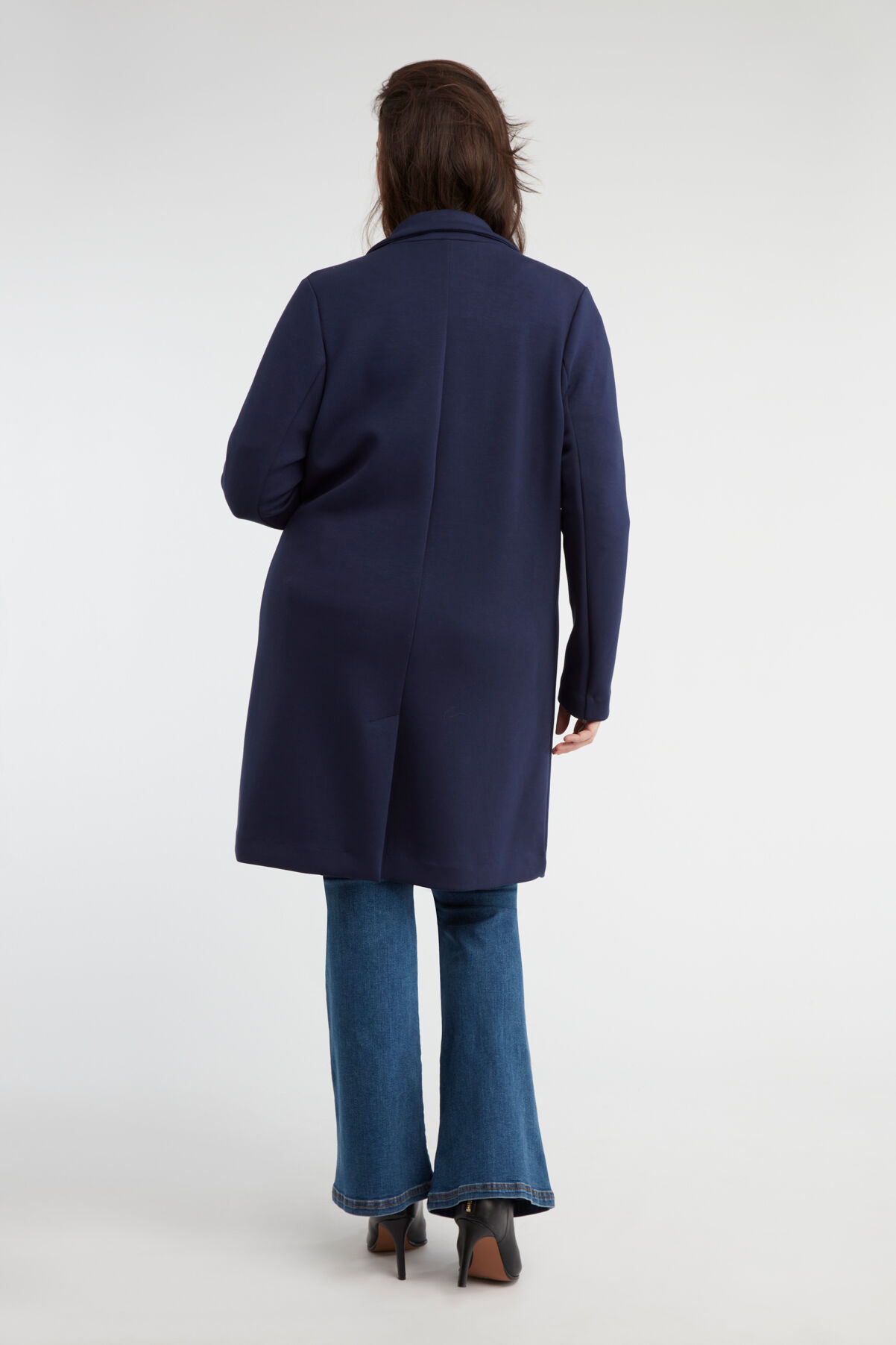 Abrigo con solapas image number 4