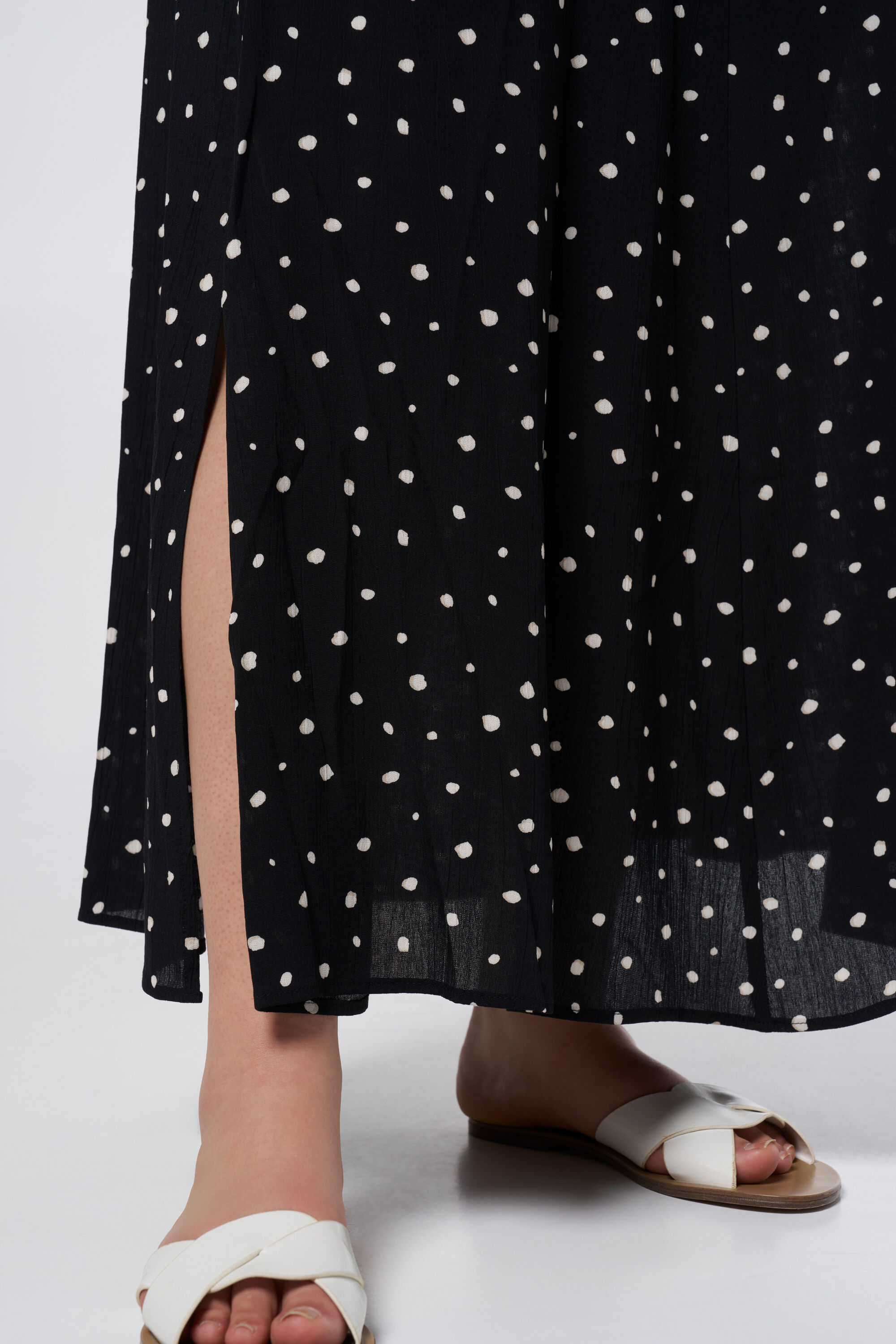 Falda midi con abertura image number 4