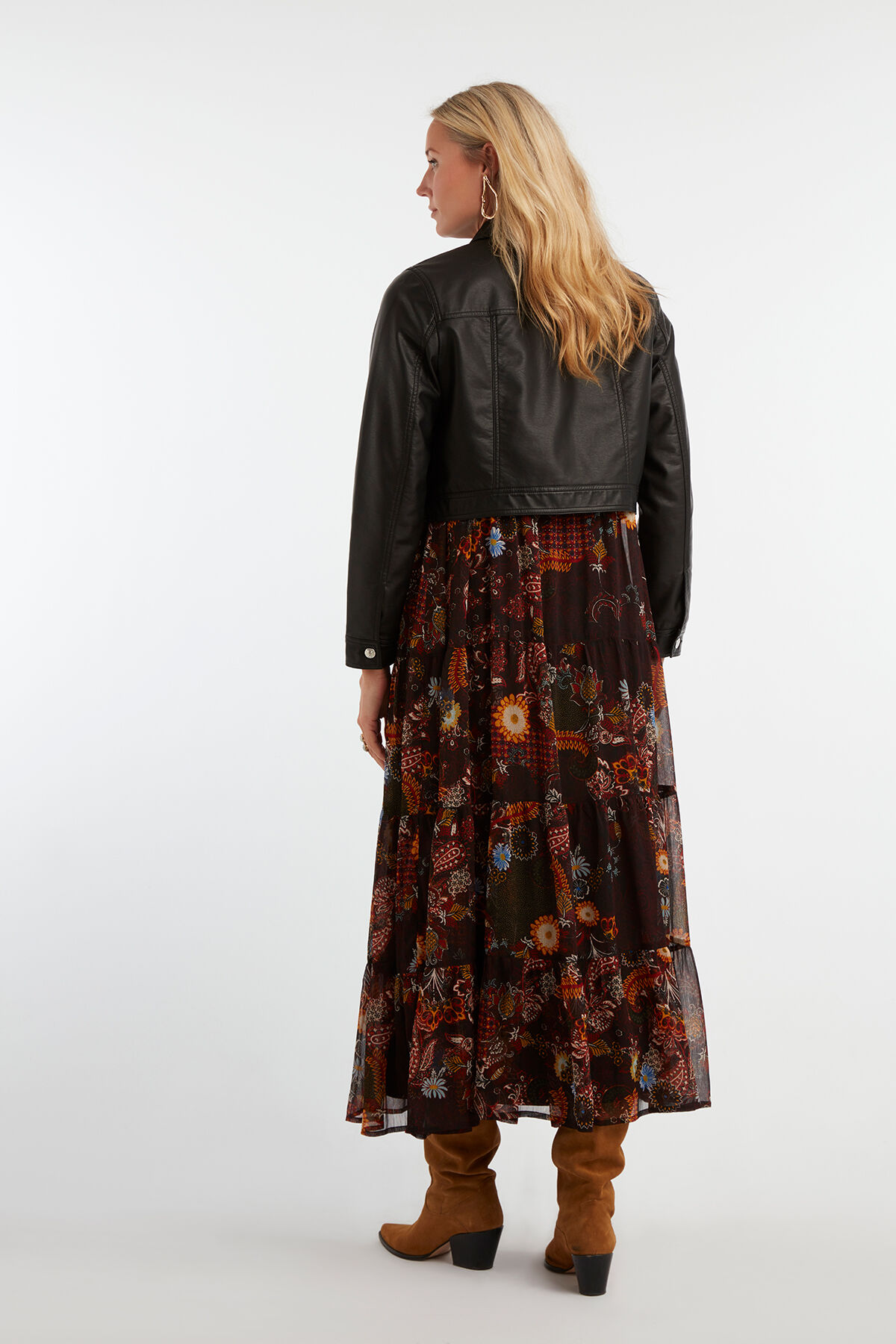 Chaqueta corta de cuero sint&eacute;tico image number 6