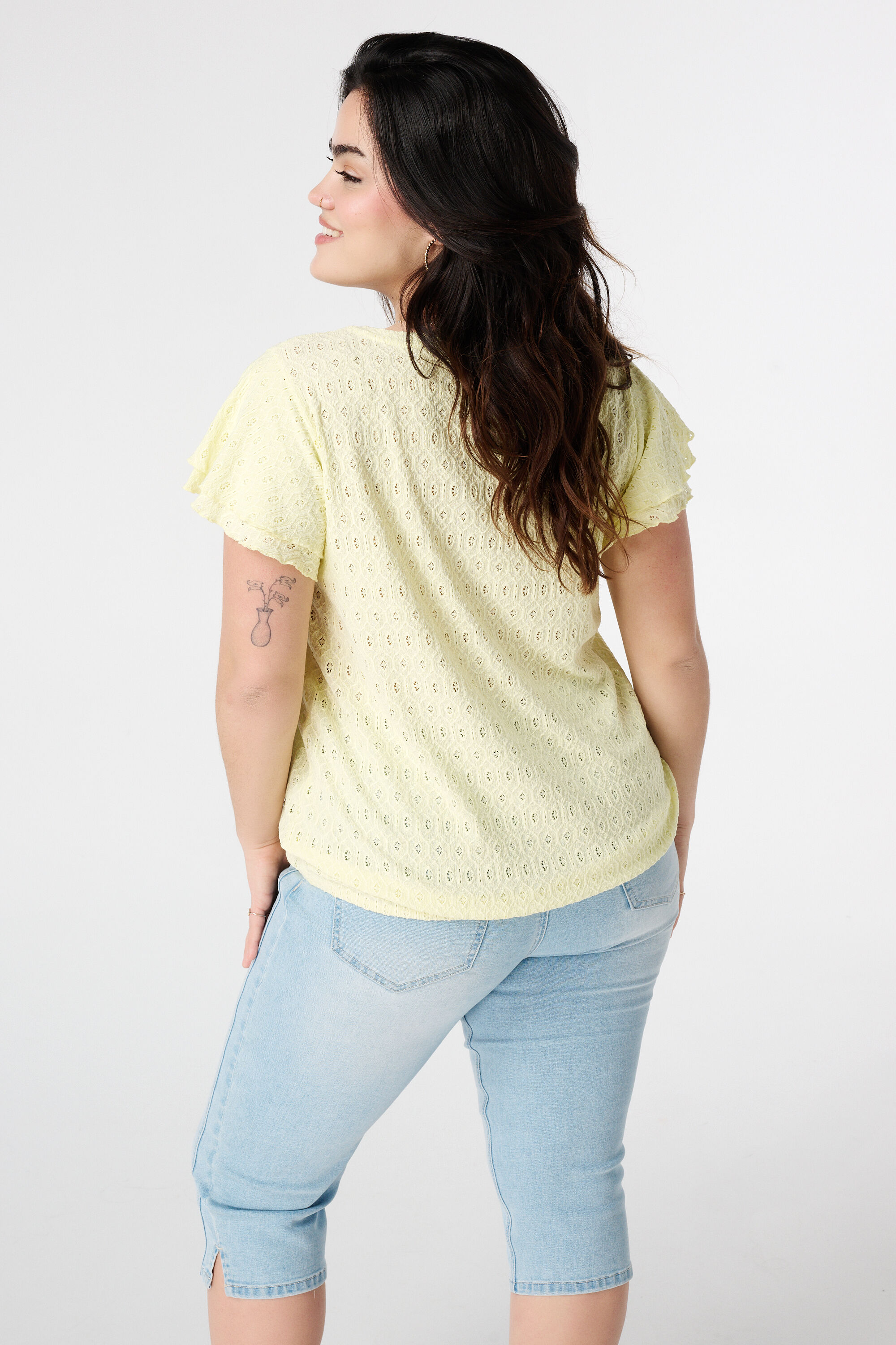 Top con patr&oacute;n calado image number 3