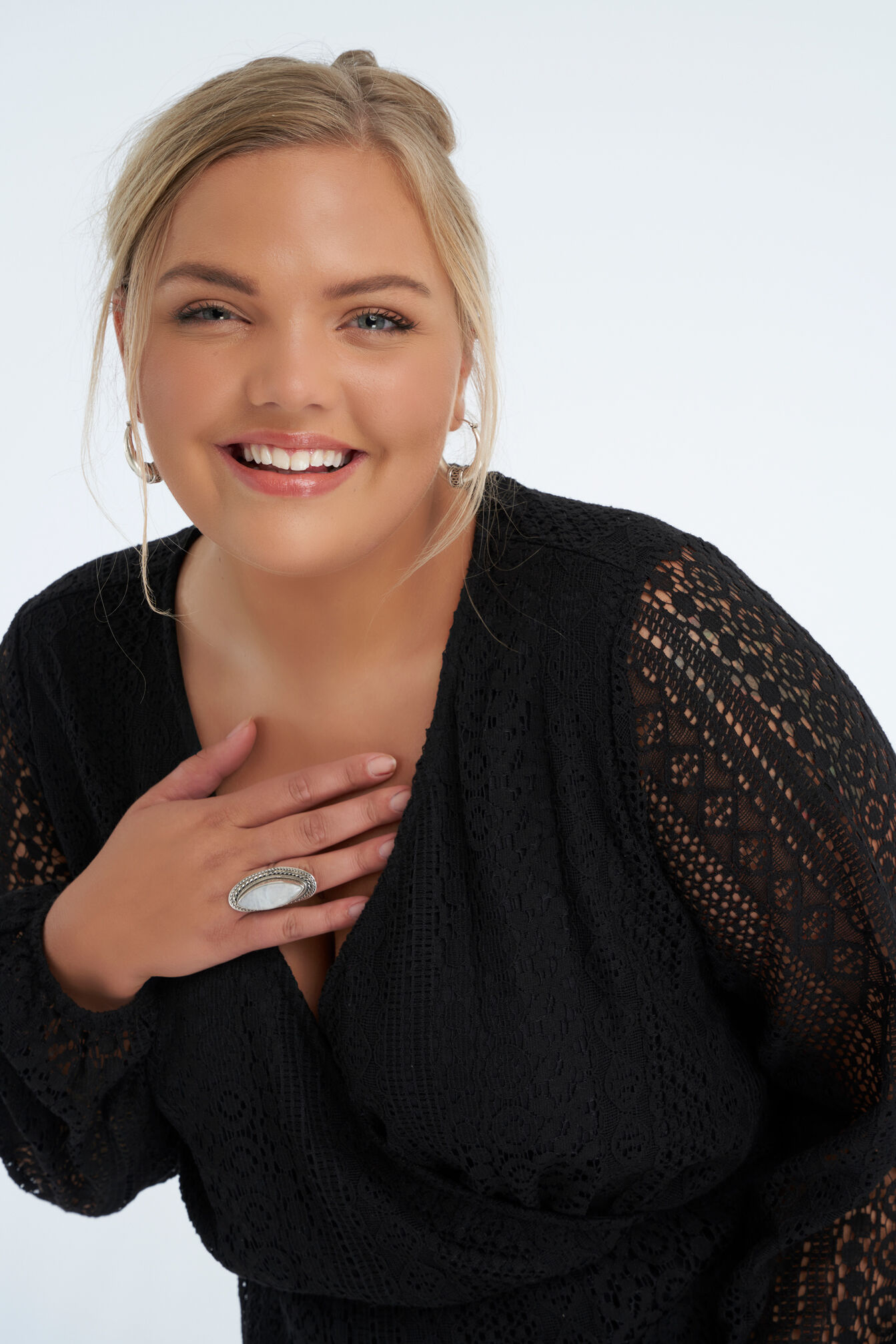 Vestido cruzado image number 4