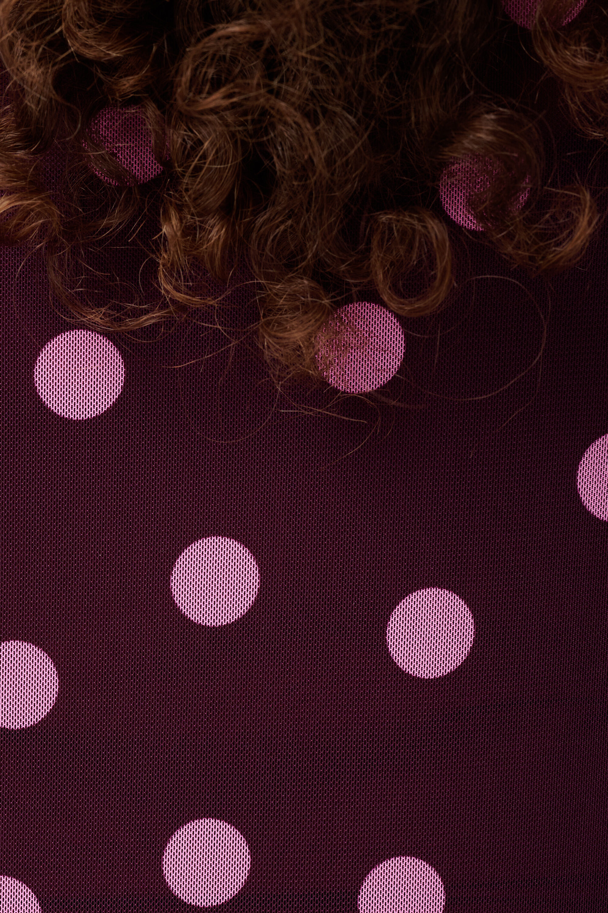 Top de malla con lunares image number 6