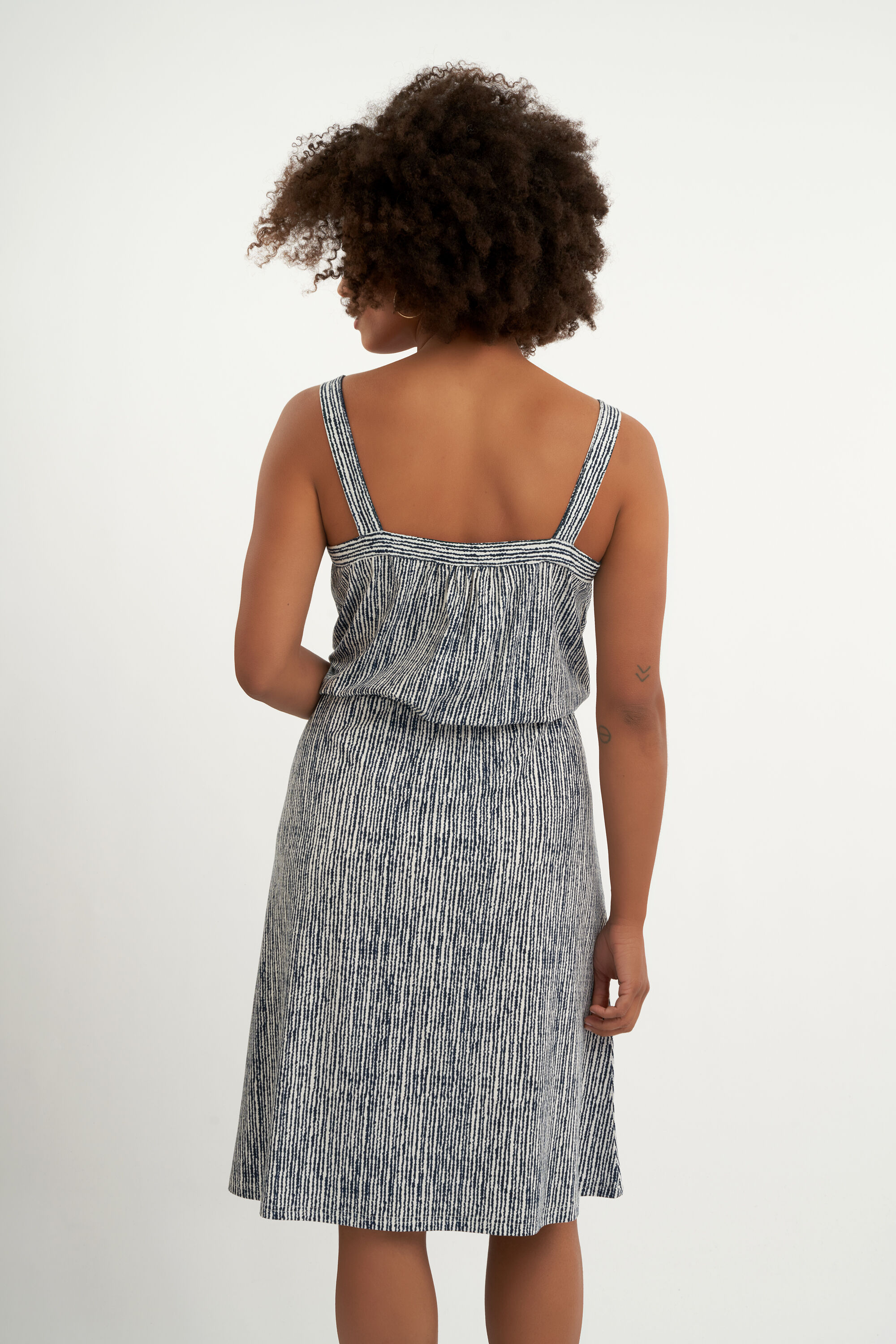 Vestido con estampado image number 4