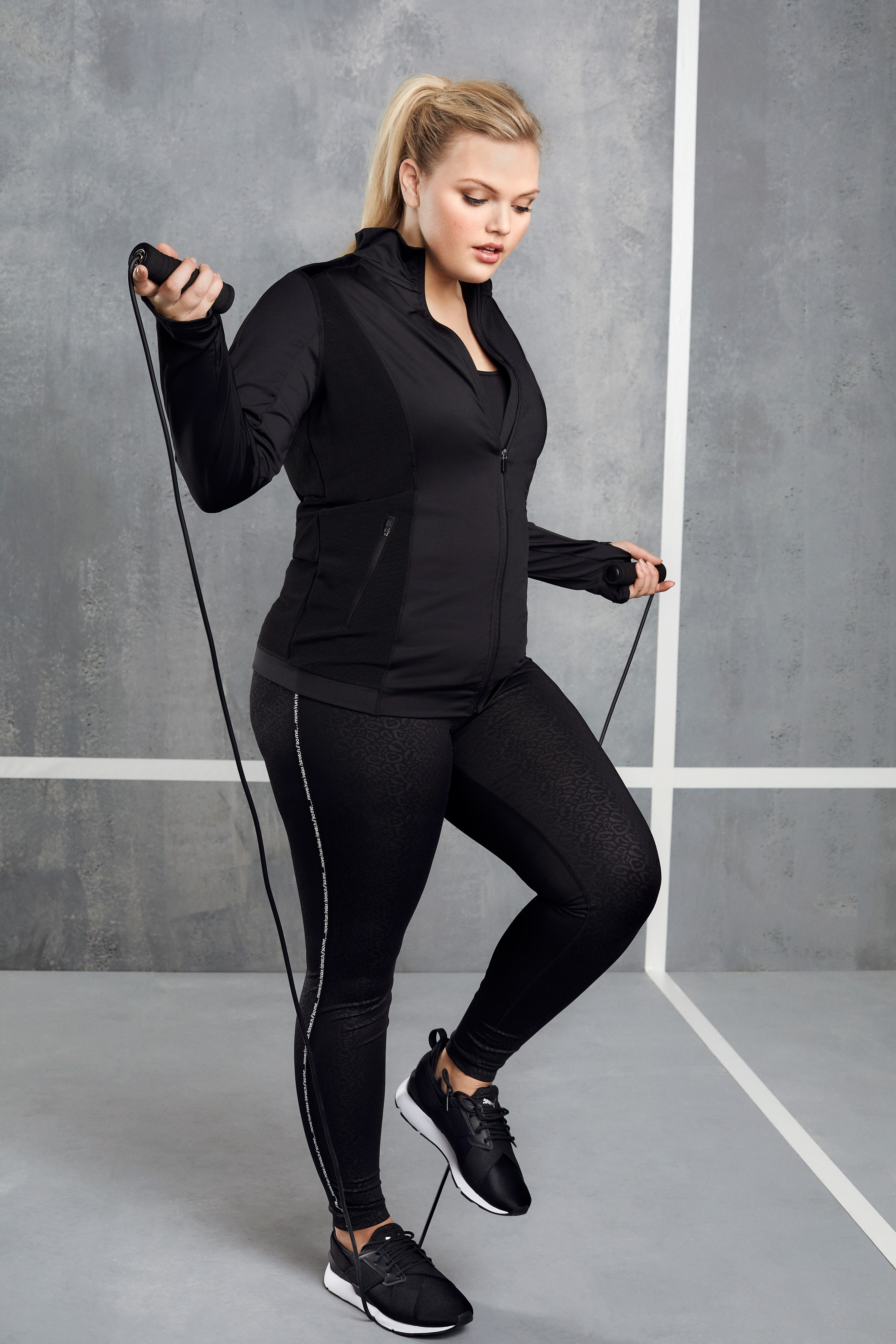 Leggings deportivos con estampado de leopardo  image number 3