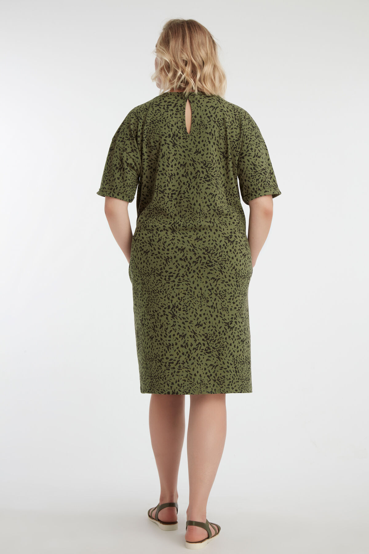 Vestido de estilo informal image number 4