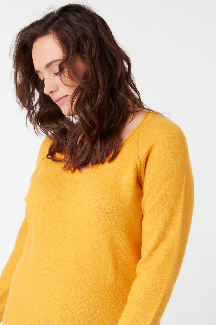 Vestido su&eacute;ter con escote en V image number 5