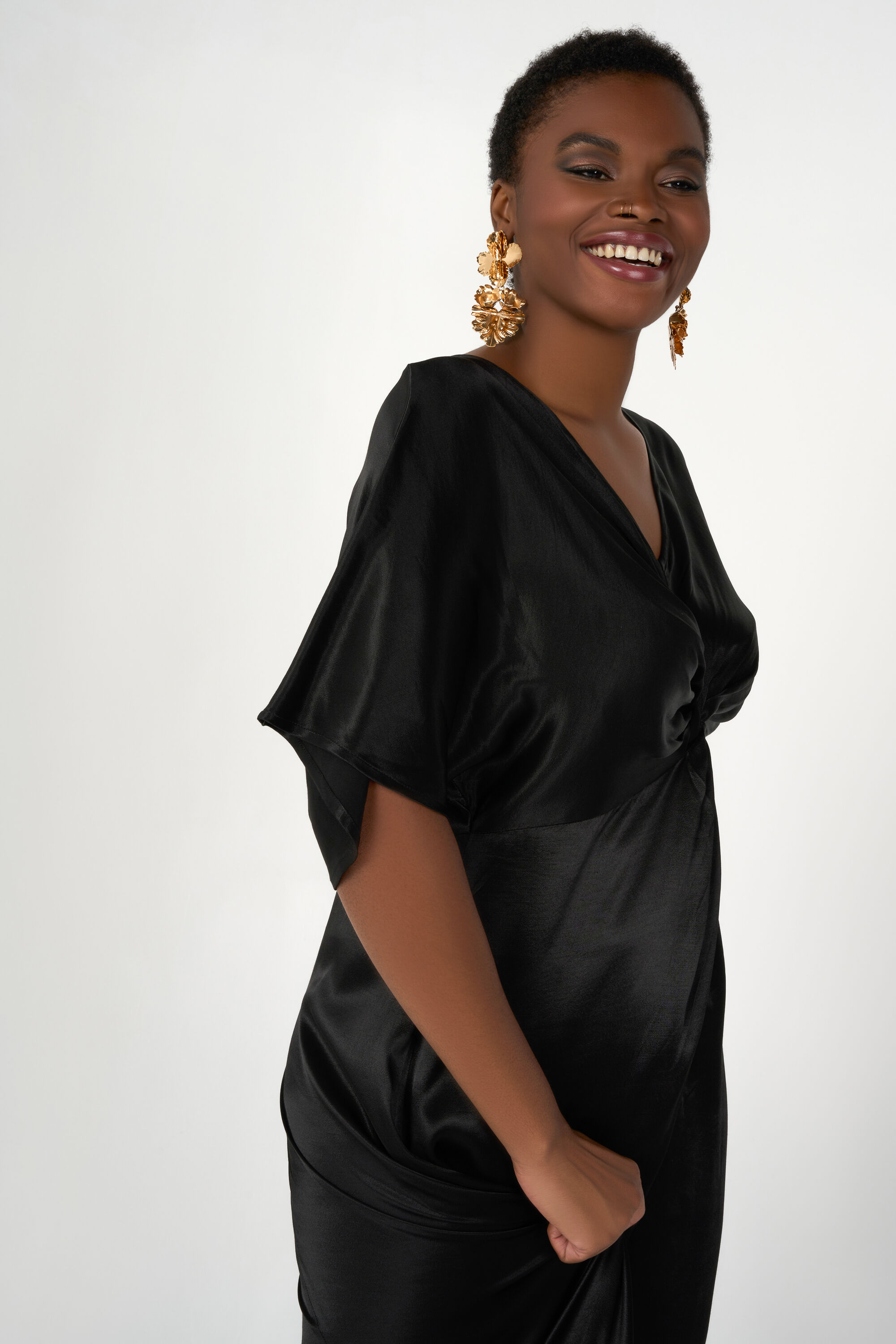 Vestido largo de sat&eacute;n image number 5