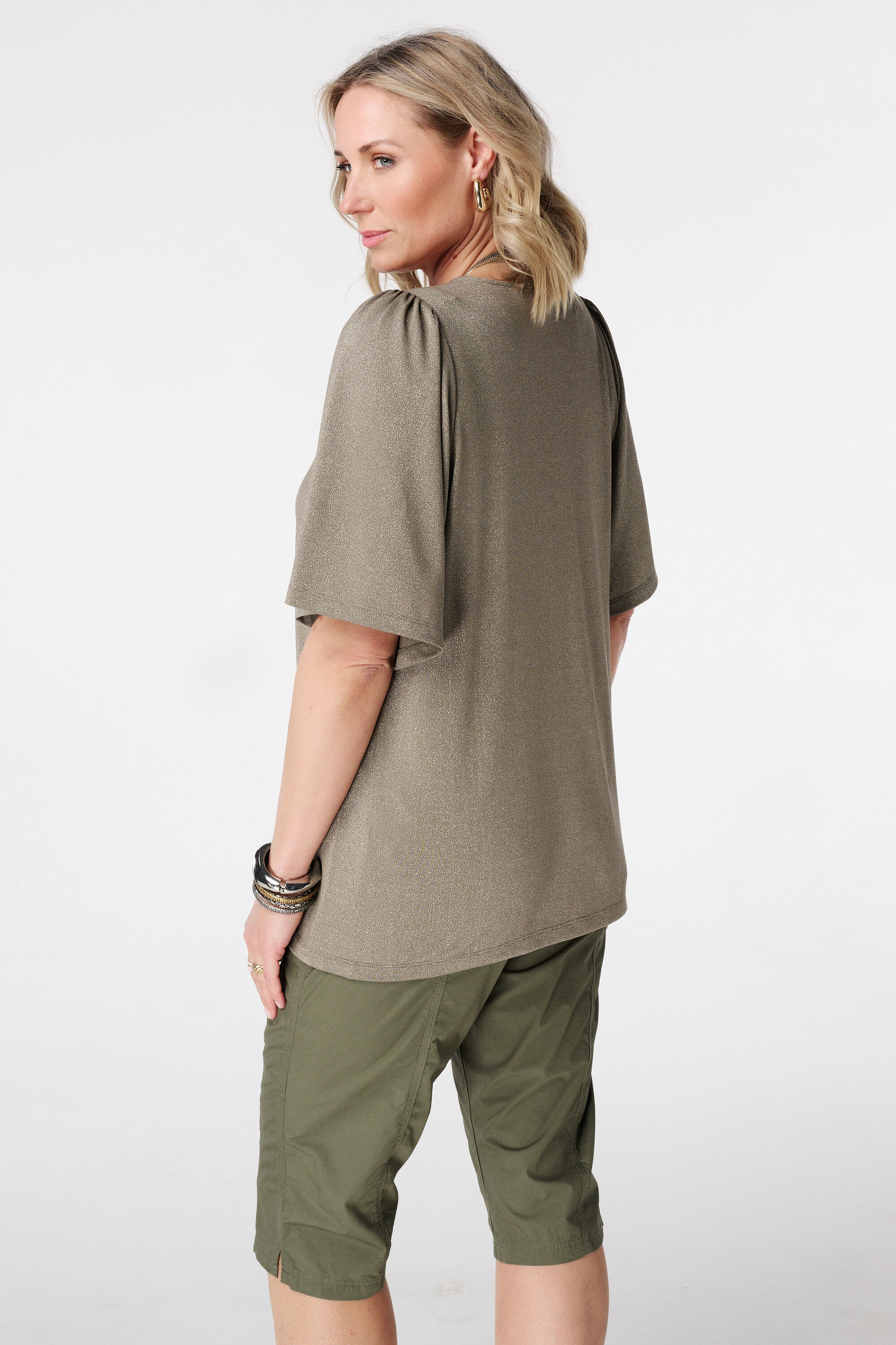 Top con mangas mariposa image number 3