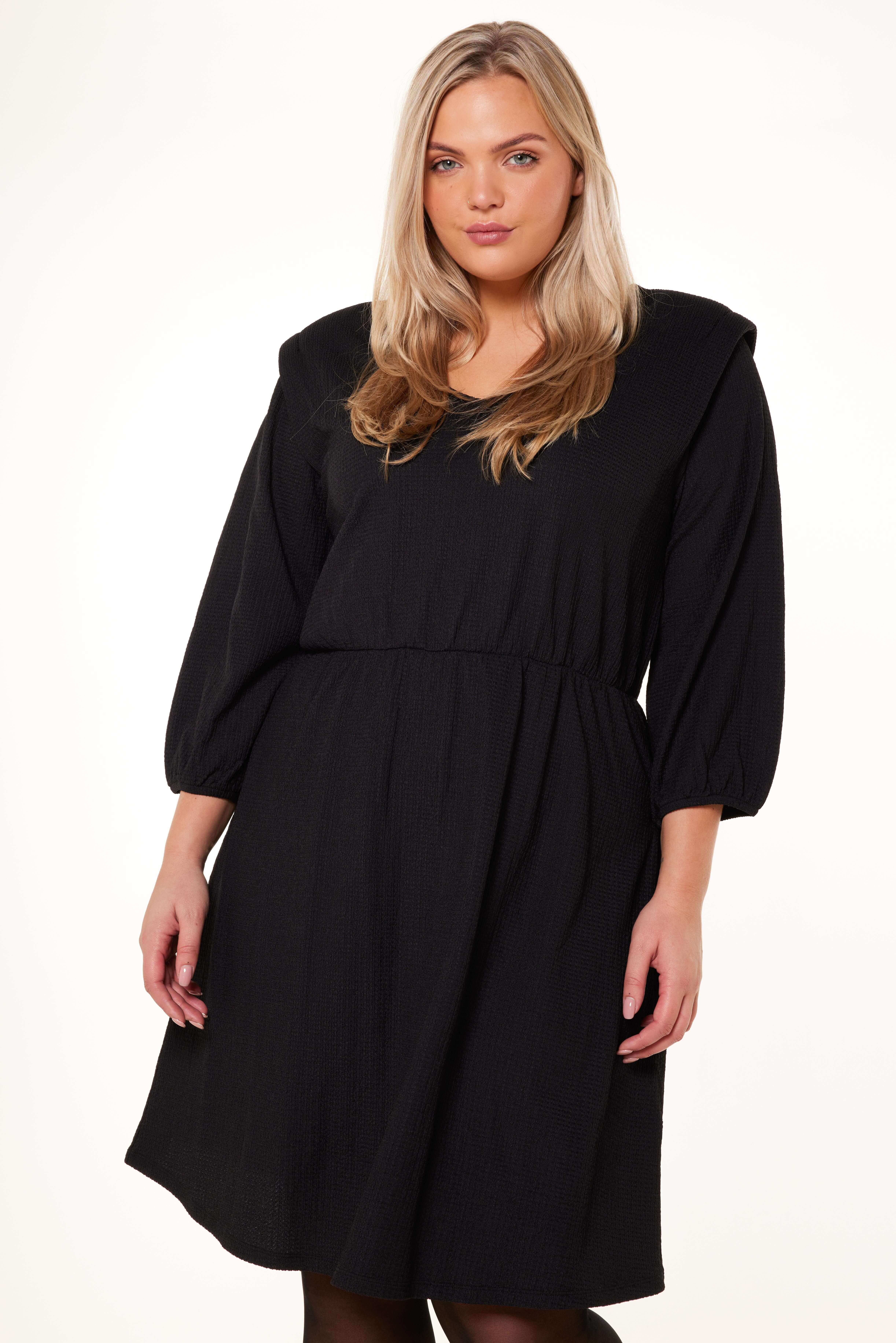 Vestido con hombreras image number 5