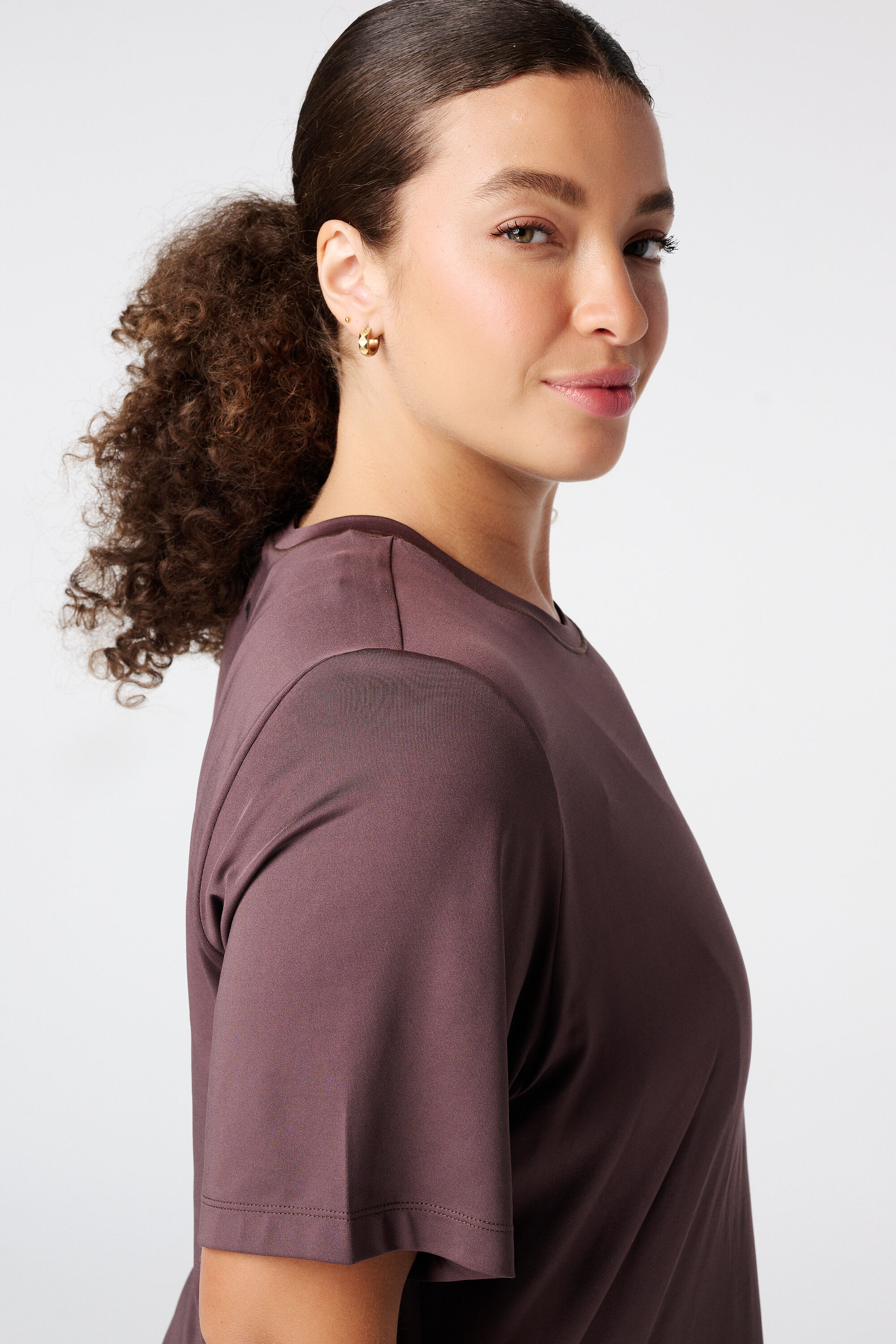 Camiseta deportiva larga image number 4