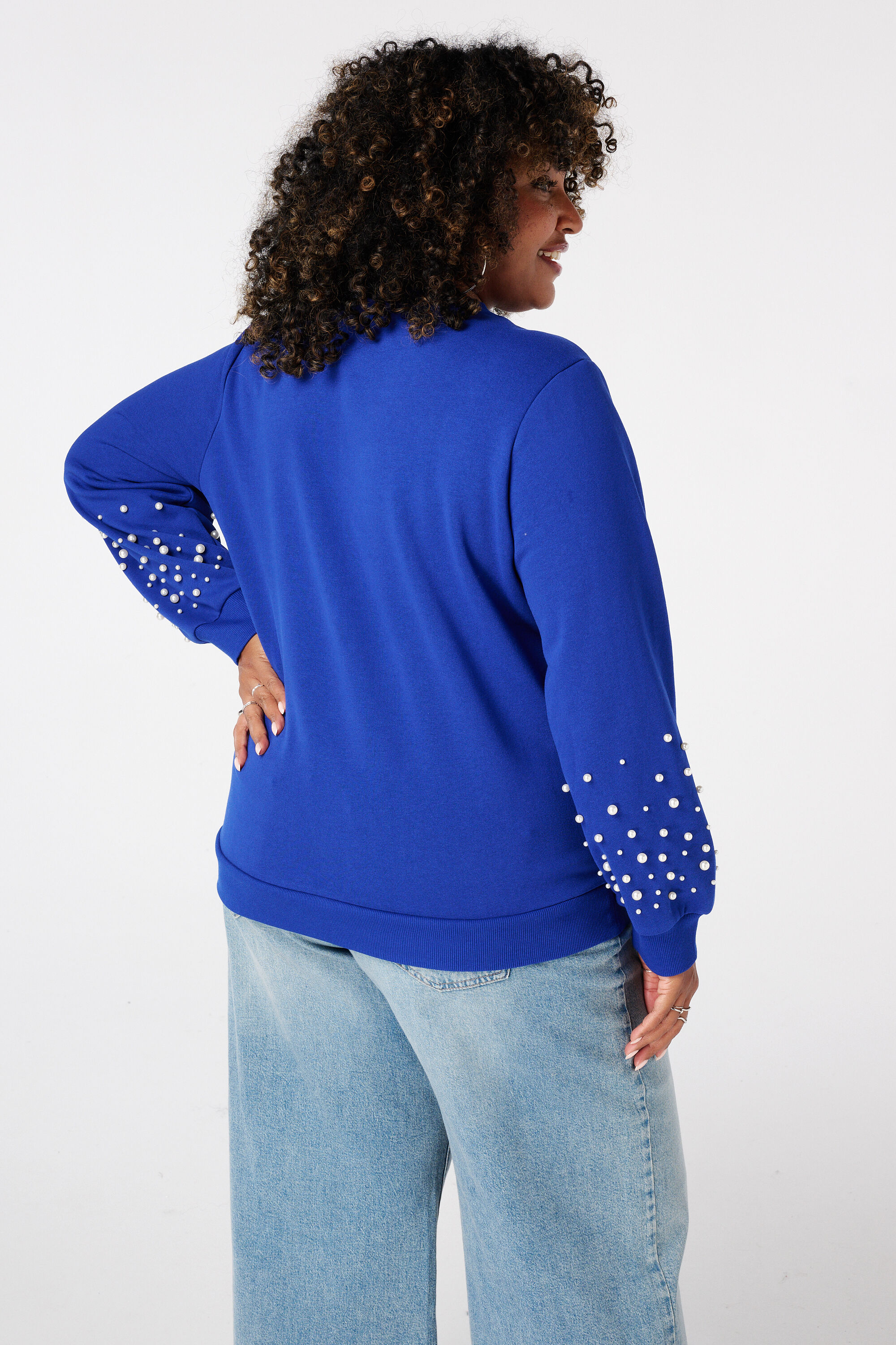 Jersey con detalle de perlas image number 3