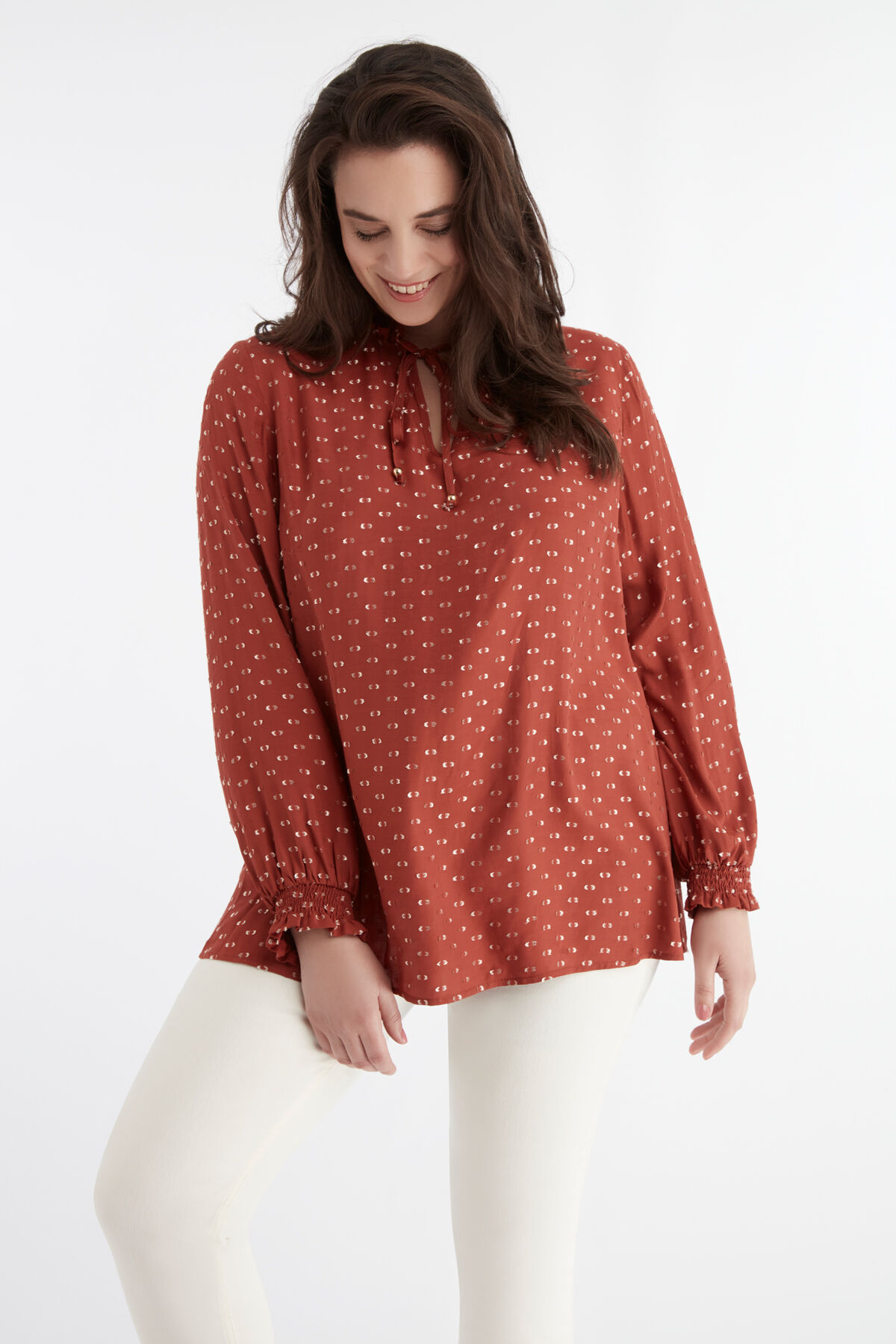 Blusa con detalles de l&uacute;rex image number 5