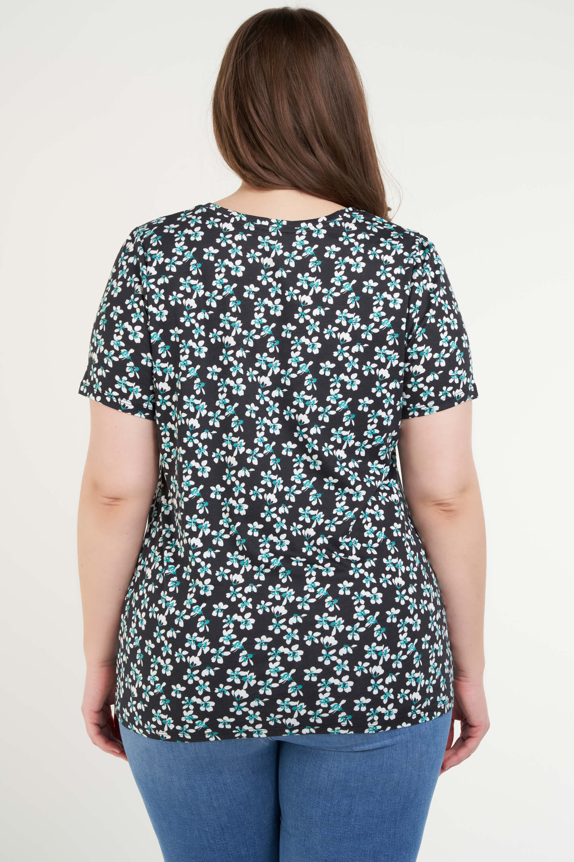 Camiseta con estampado  image number 3