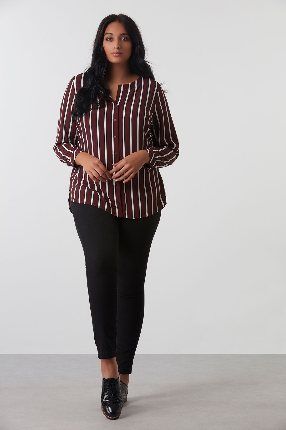 Blusa de rayas  image number 3