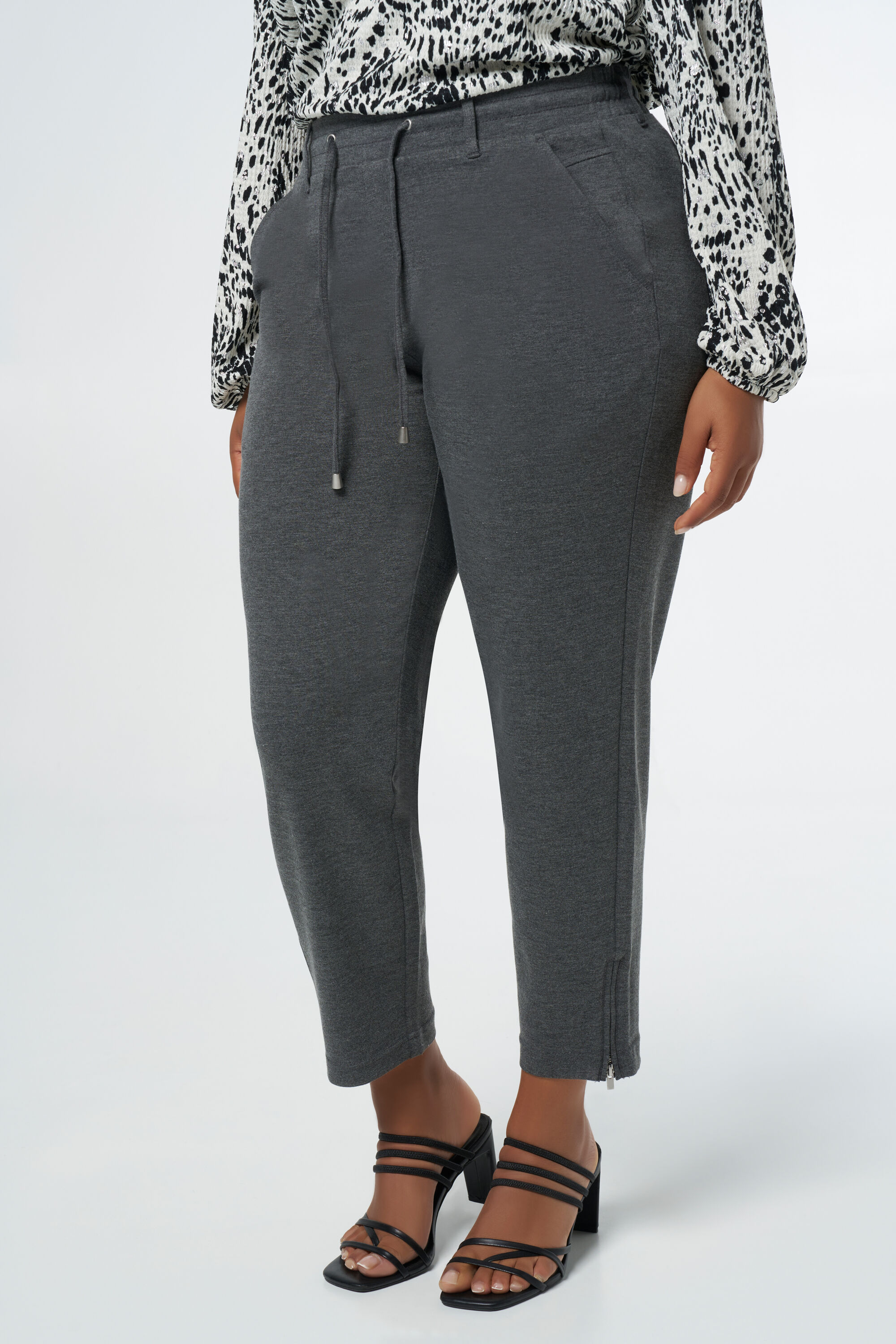 Pantalones el&aacute;sticos image number 5