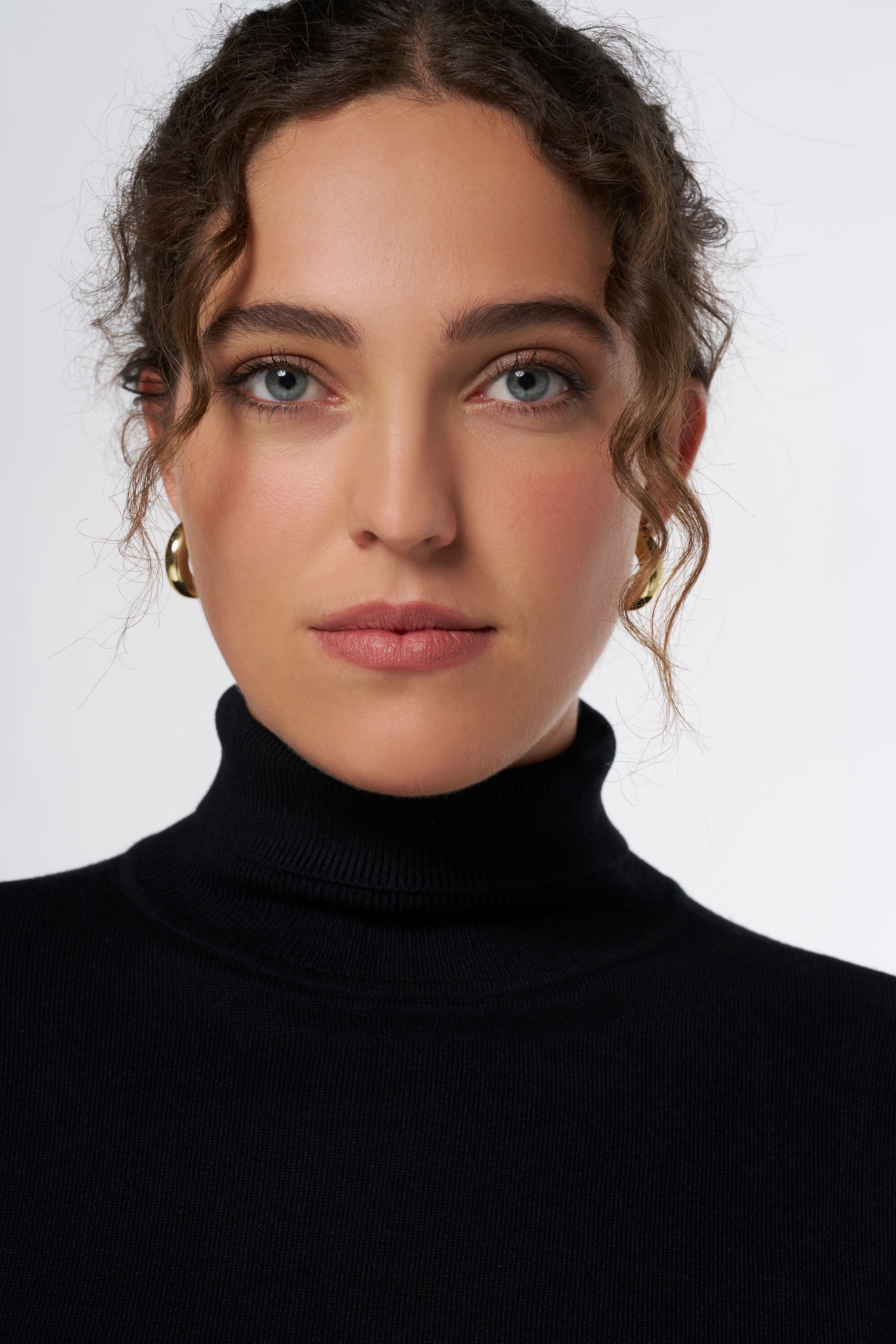 Su&eacute;ter de cuello alto image number 4