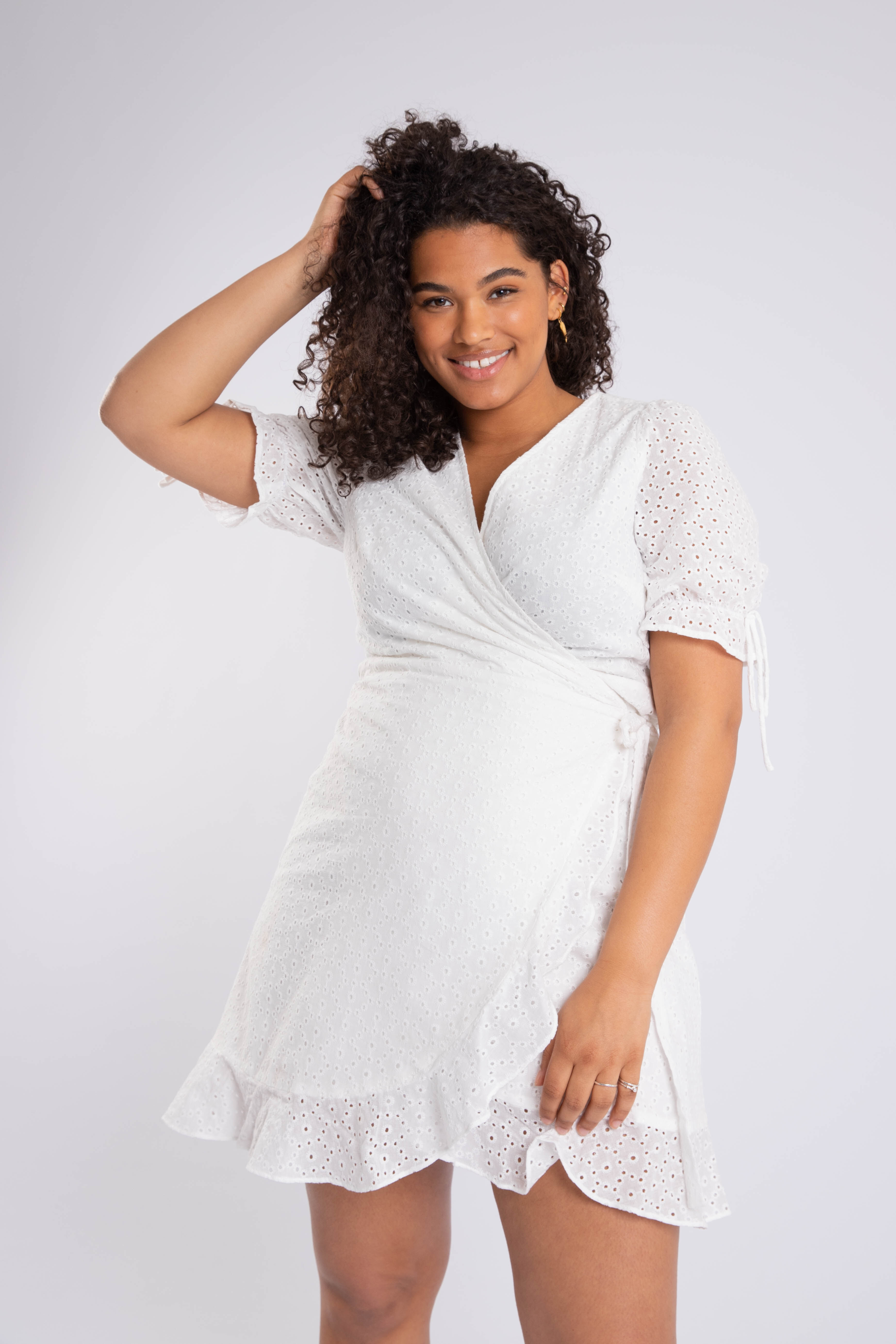 Vestido cruzado con bordado image number 5