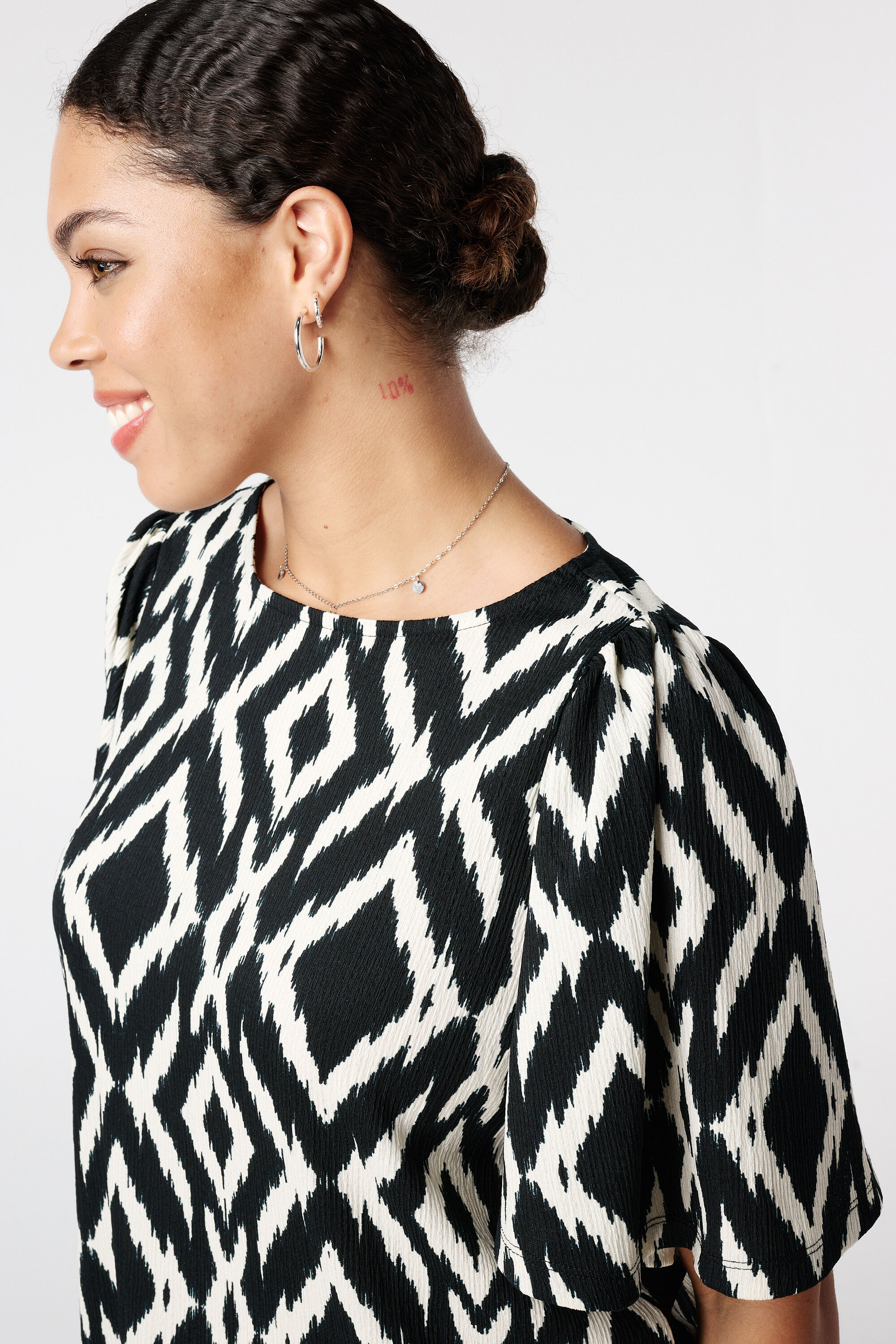 Top con estampado image number 4