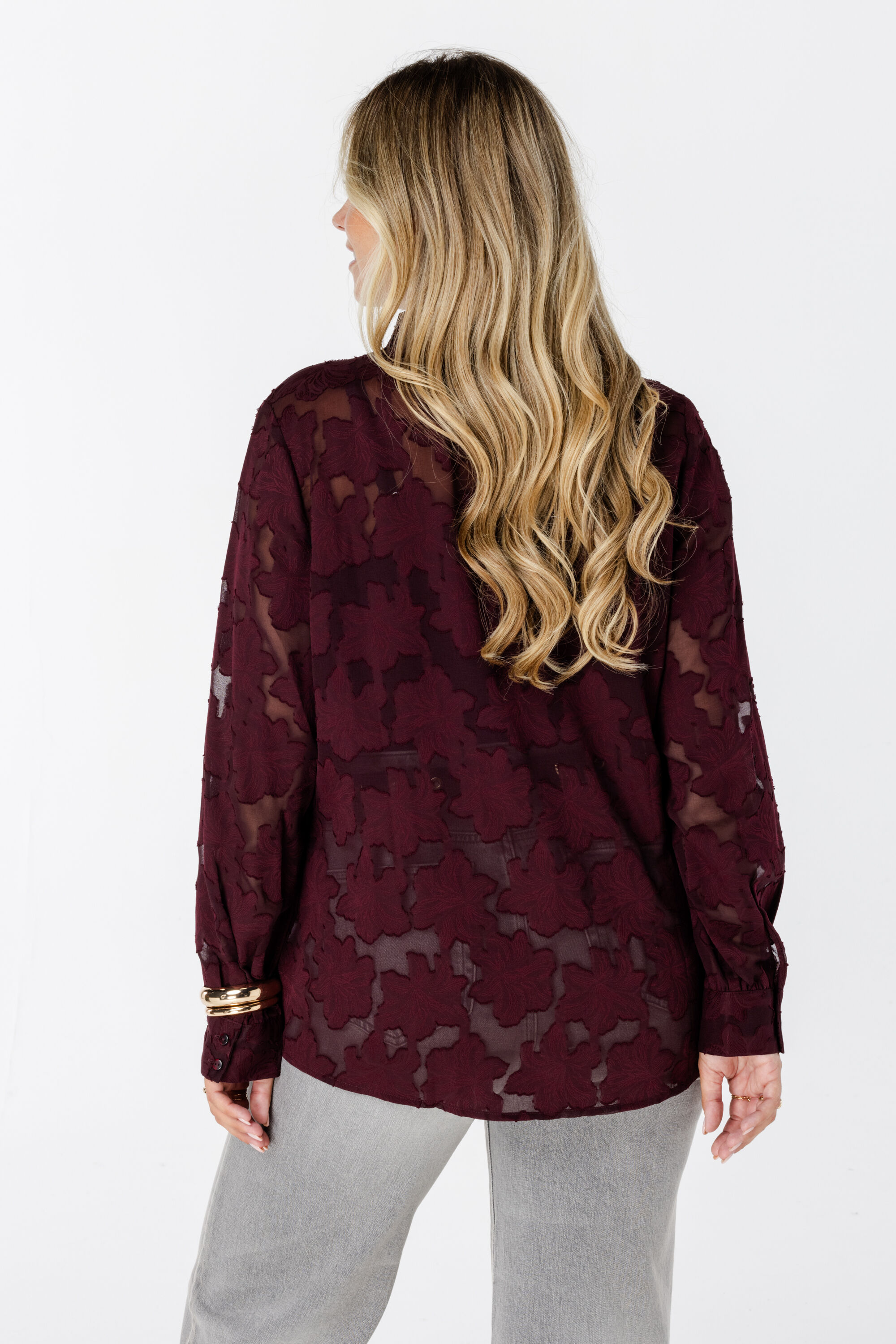 Blusa con detalles bordados image number 3