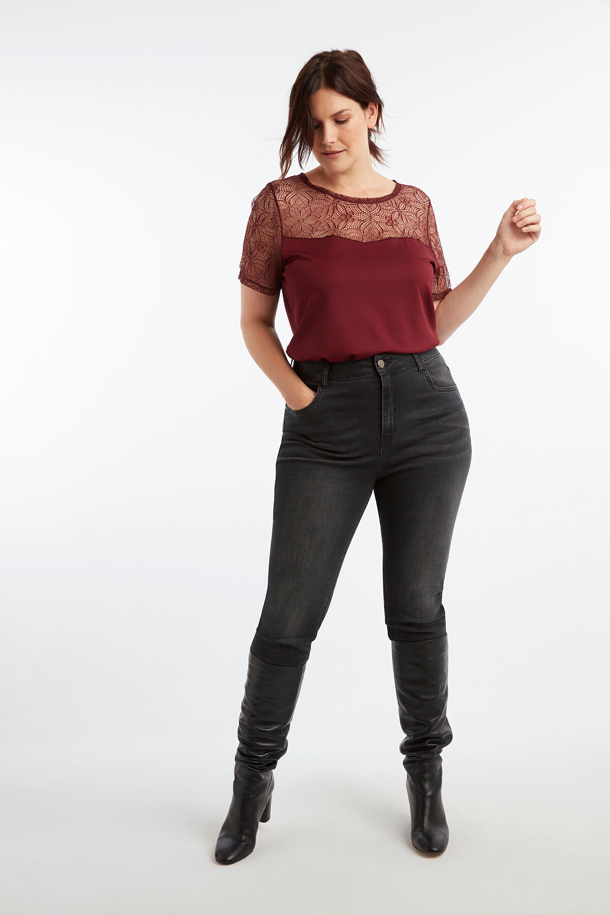 Top con encaje image number 3