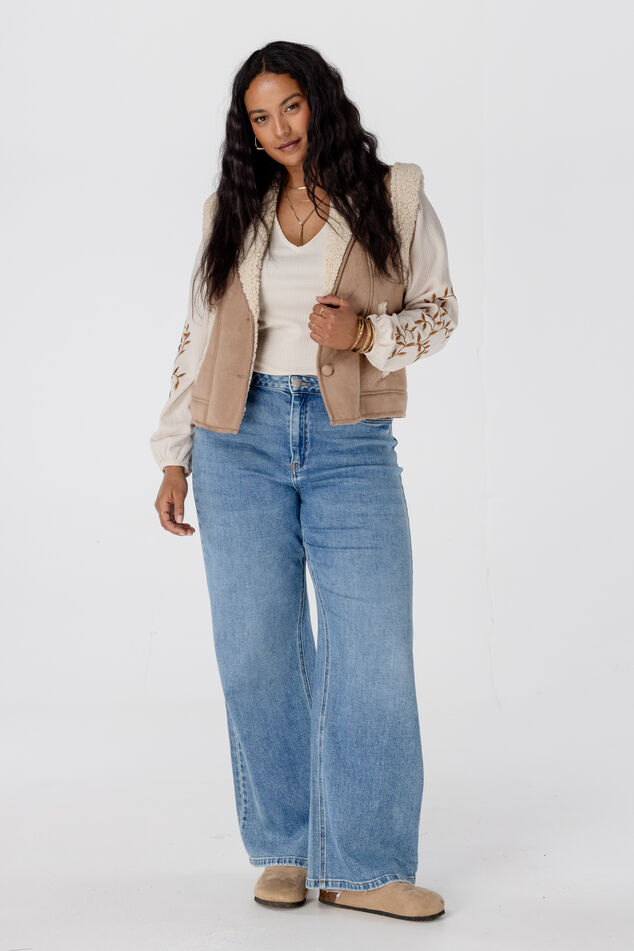 Top con bordado image number 6