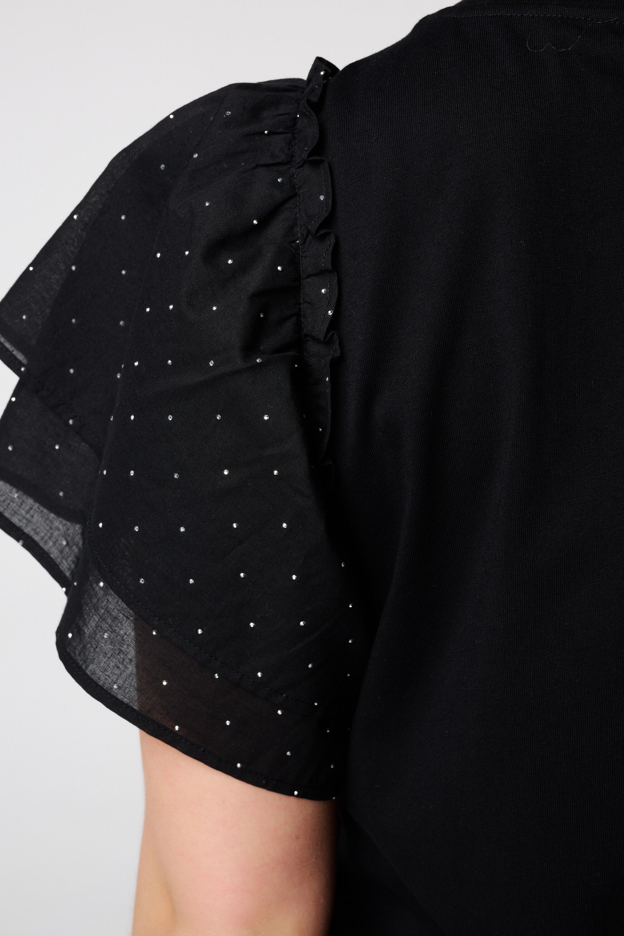 Top con mangas mariposa image number 6