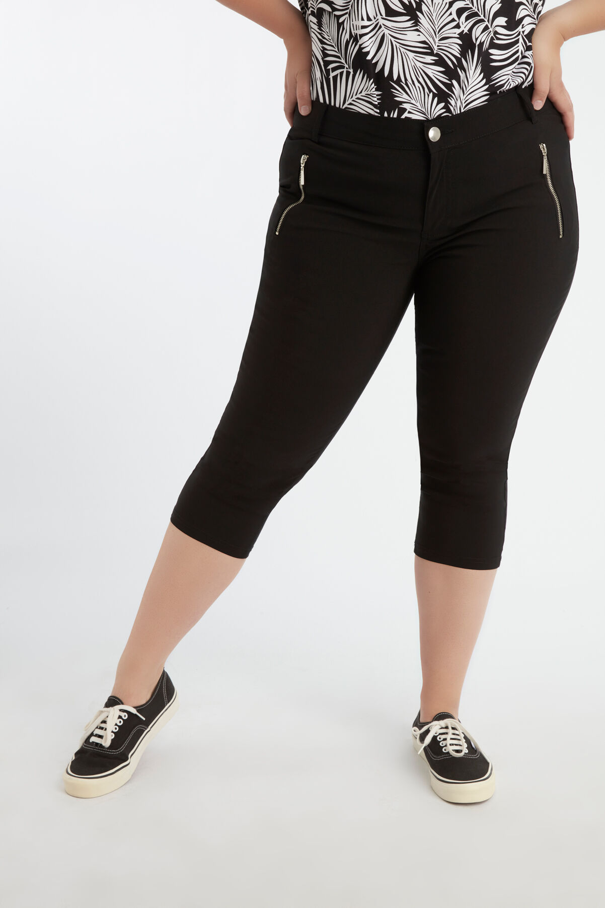 Pantalones pirata con cremalleras image number 3