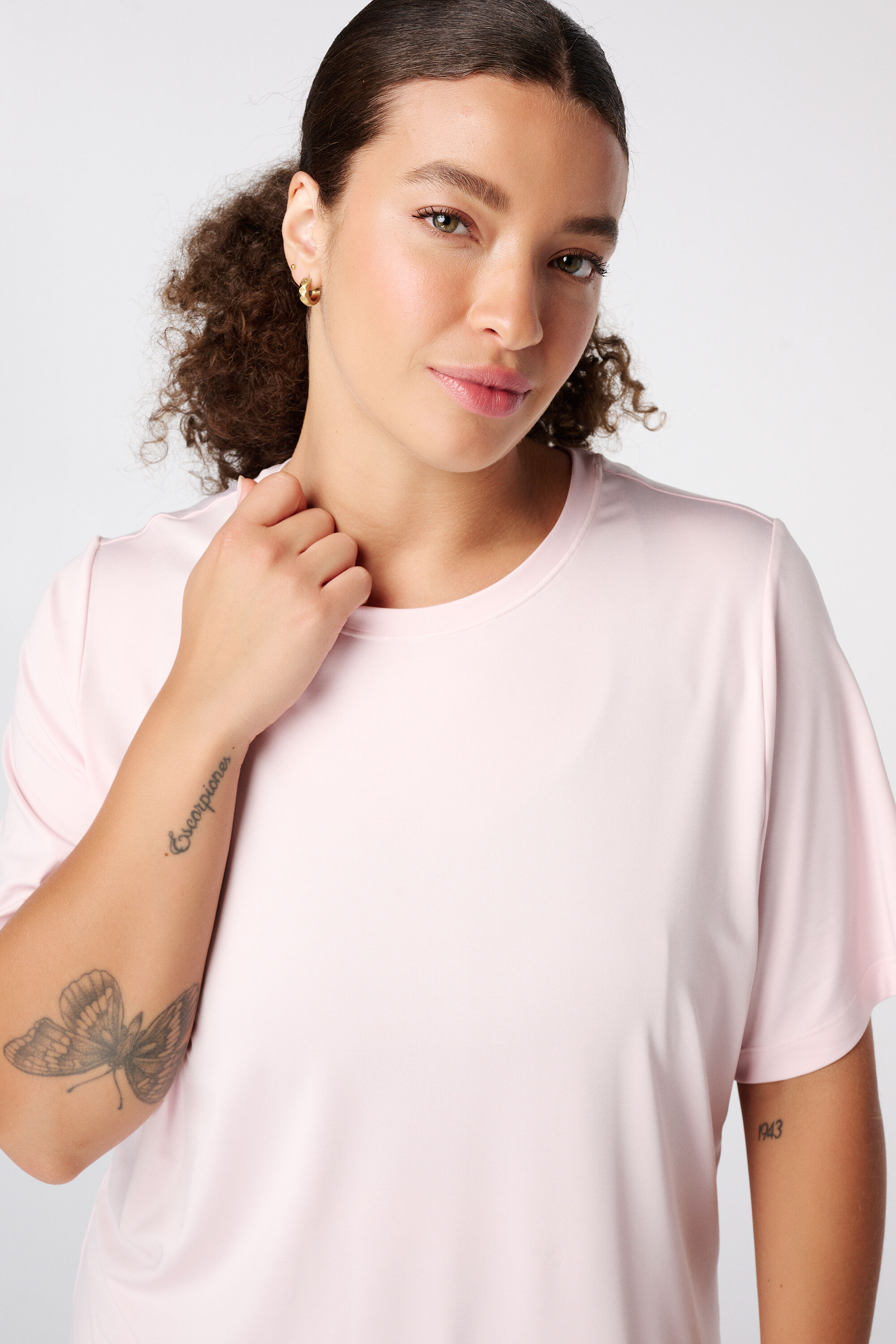 Camiseta deportiva larga image number 4